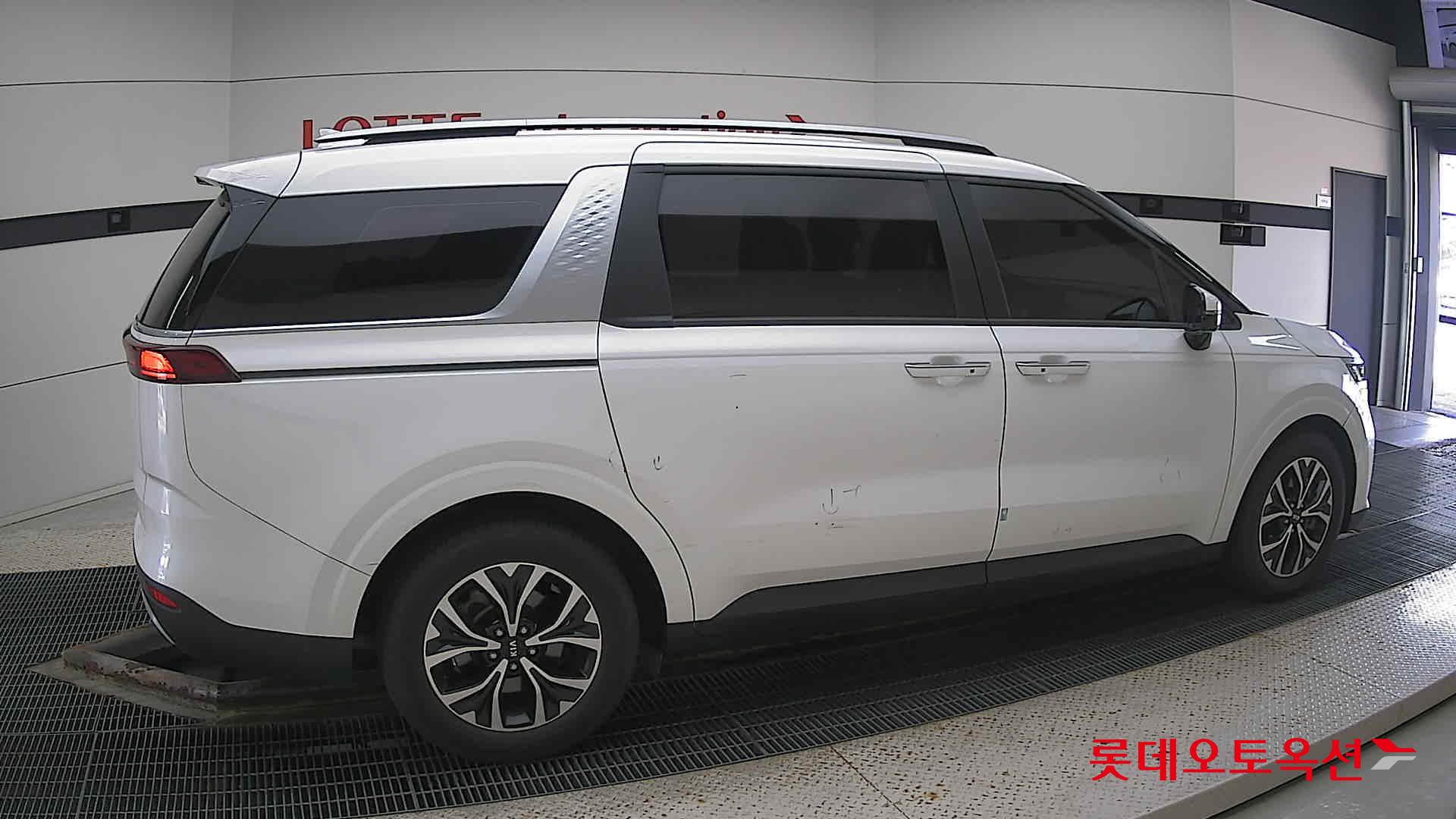 Kia Carnival id 3057720 из Кореи 18