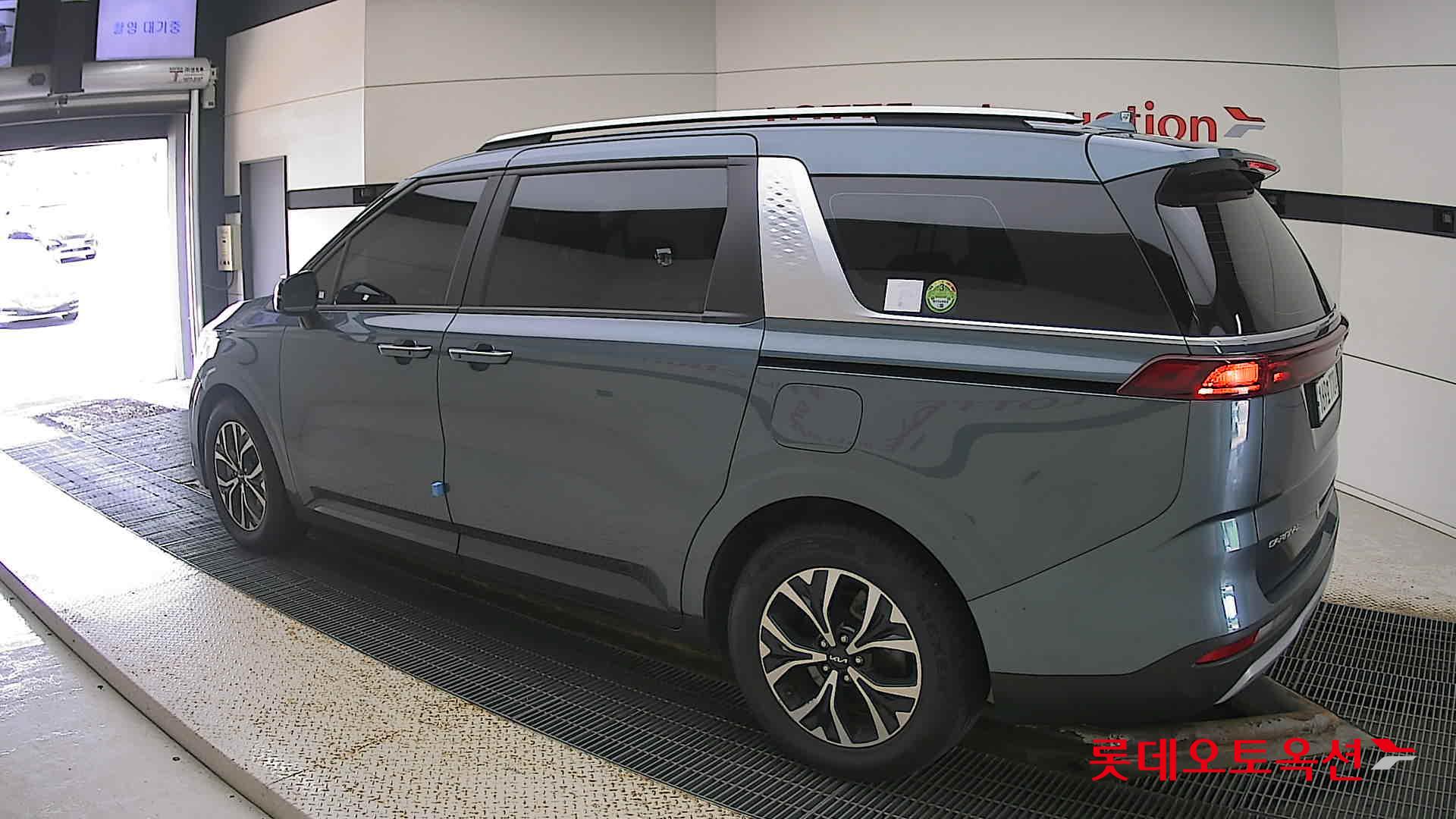 Kia Carnival id 3057647 из Кореи 10