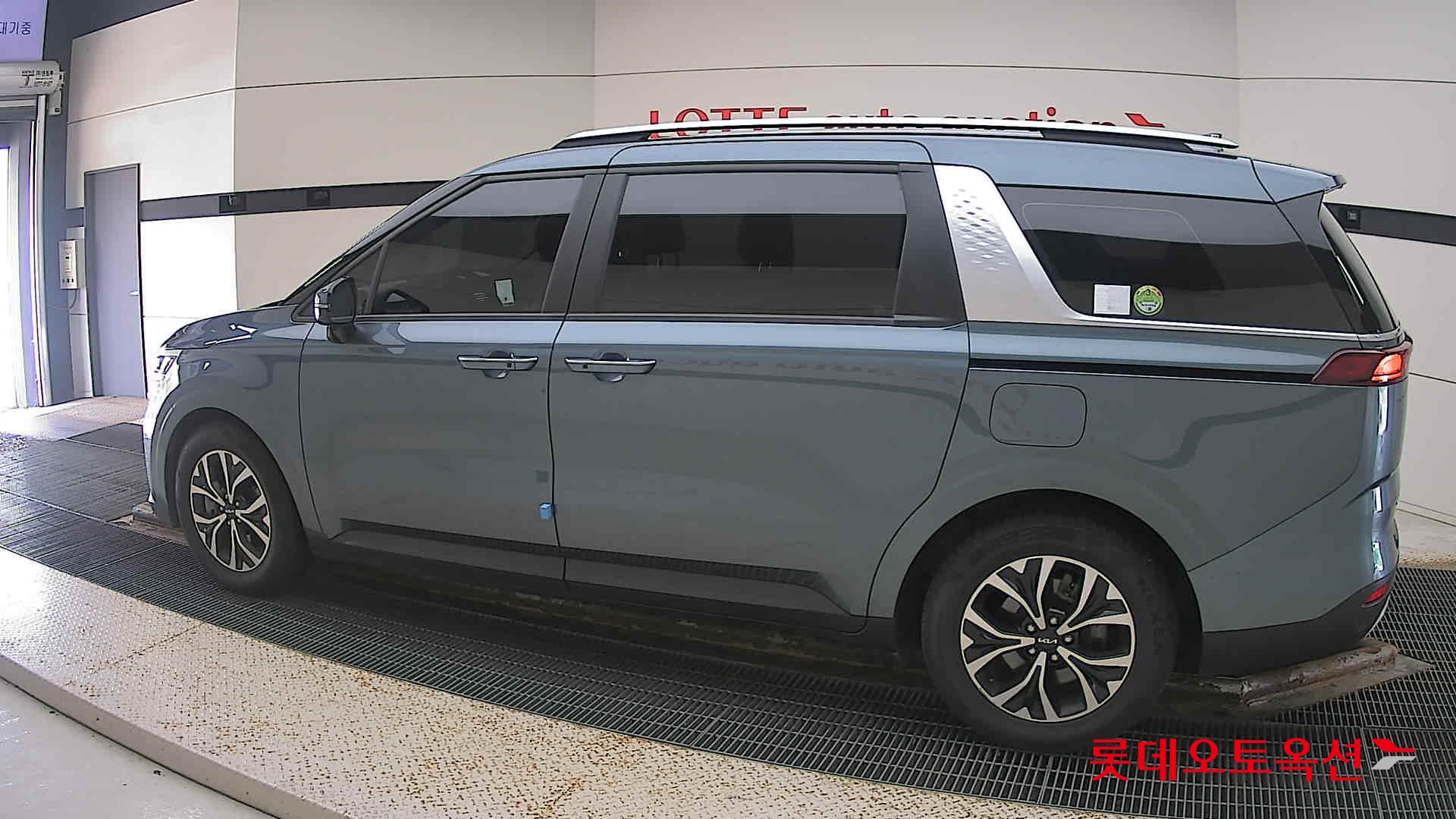 Kia Carnival id 3057647 из Кореи 11