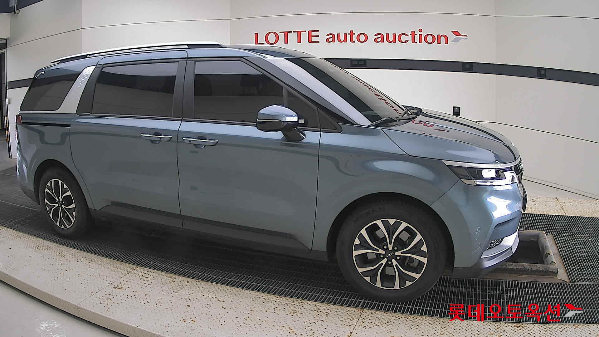 Kia Carnival id 3057647 из Кореи 17