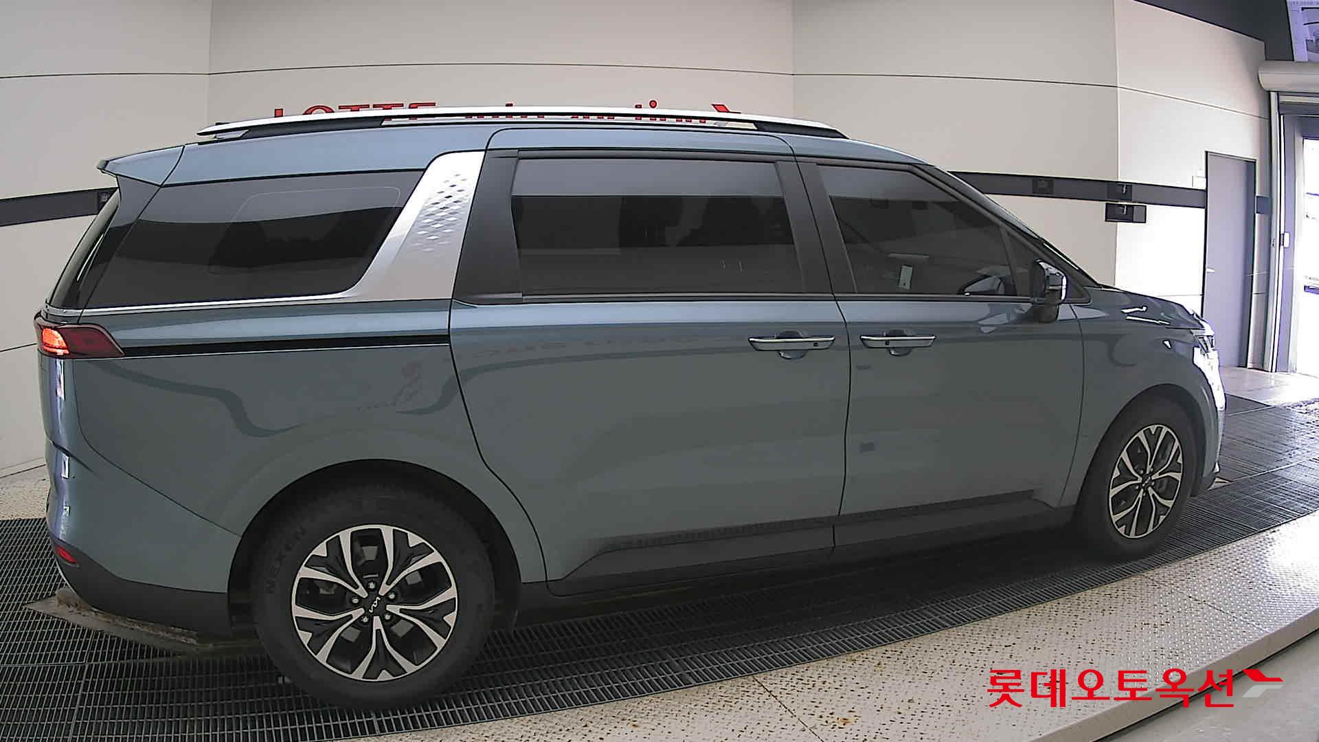 Kia Carnival id 3057647 из Кореи 18