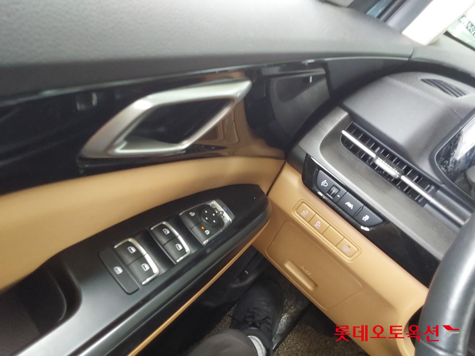 Kia Carnival id 3057647 из Кореи 28