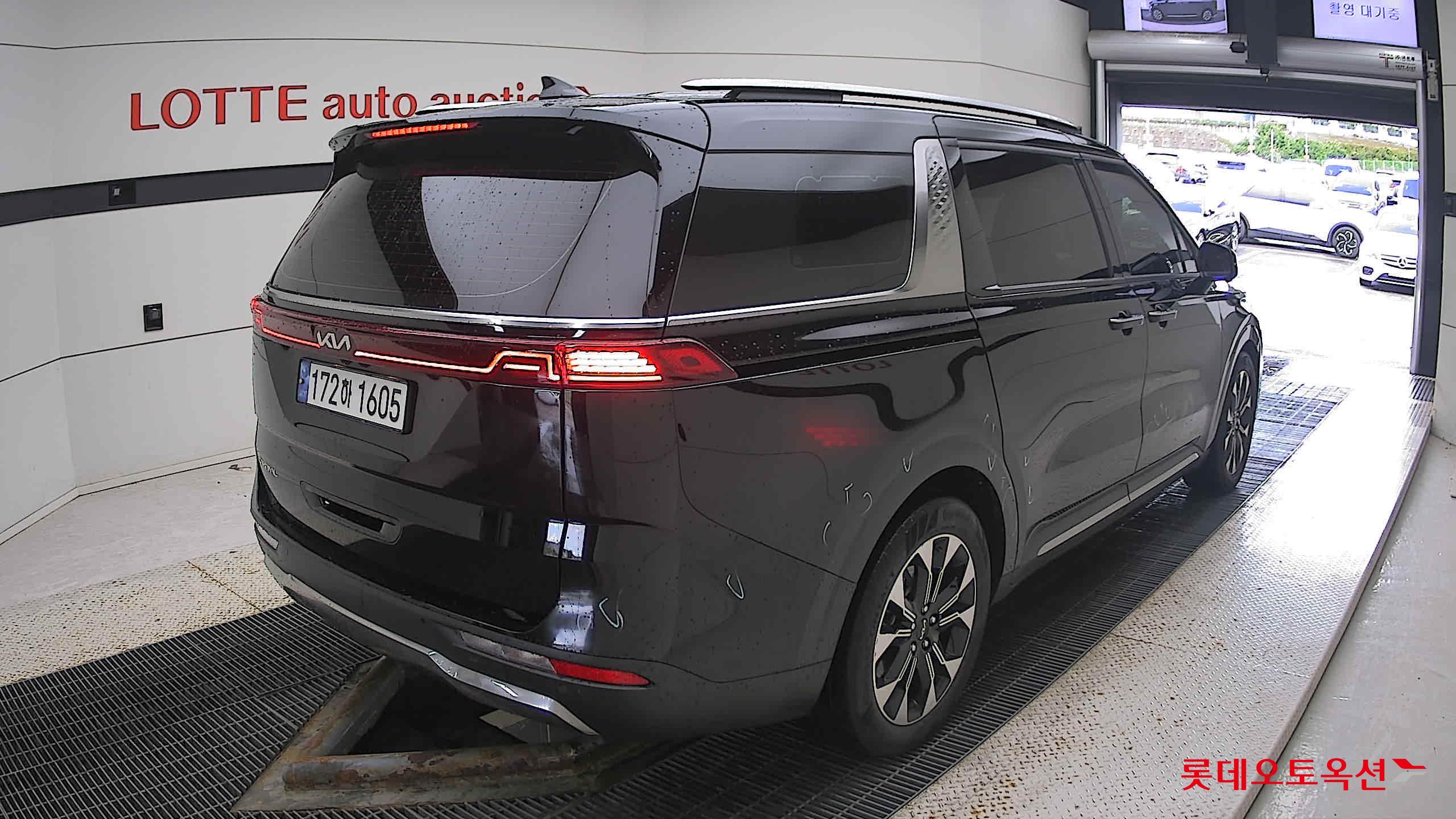 Kia Carnival Limousine 2023 Aurora Black Pearl из Кореи, фото 4