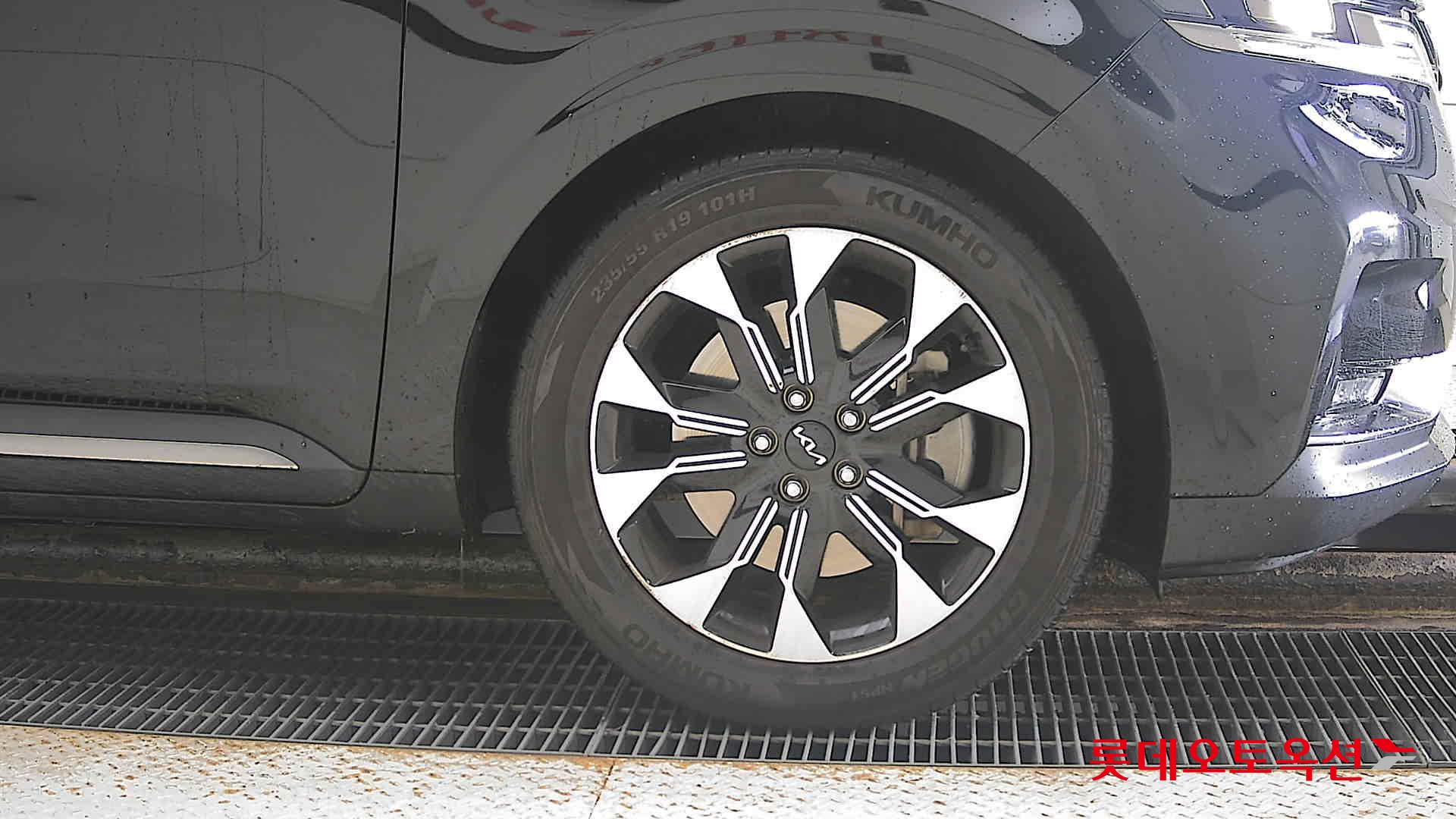 Kia Carnival Limousine id 3057717 из Кореи 23