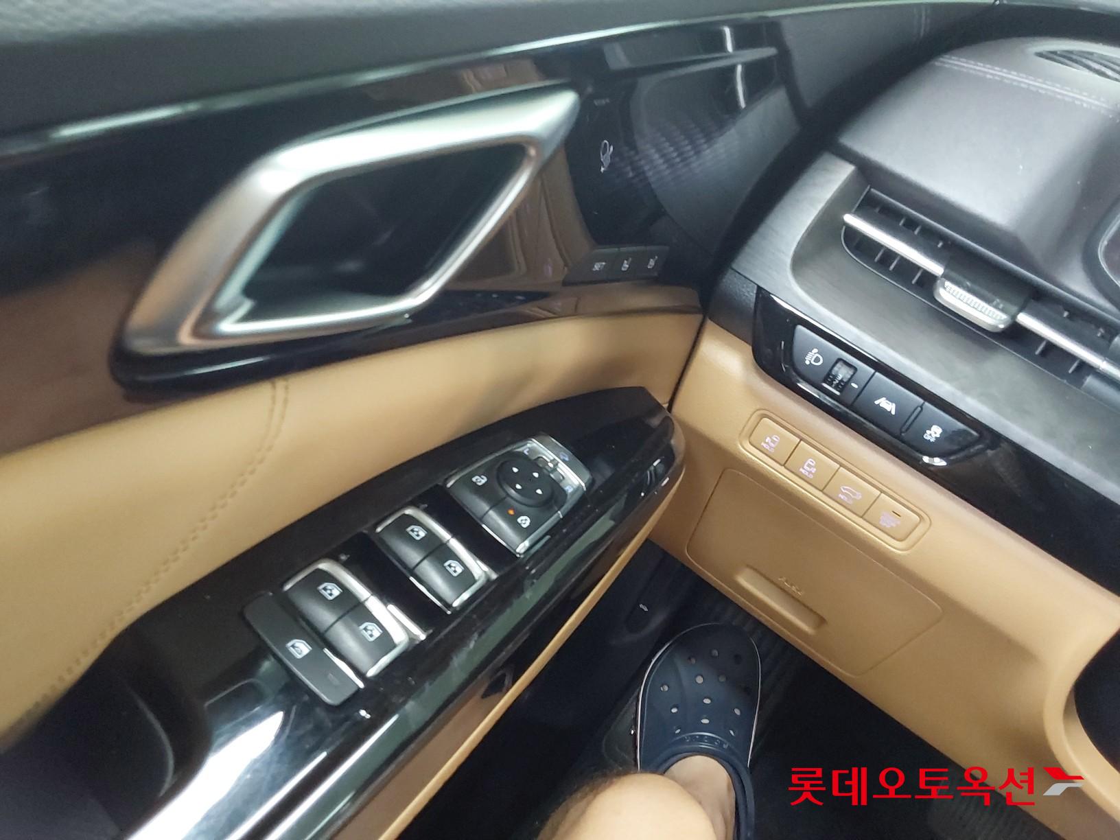 Kia Carnival Limousine id 3057717 из Кореи 28