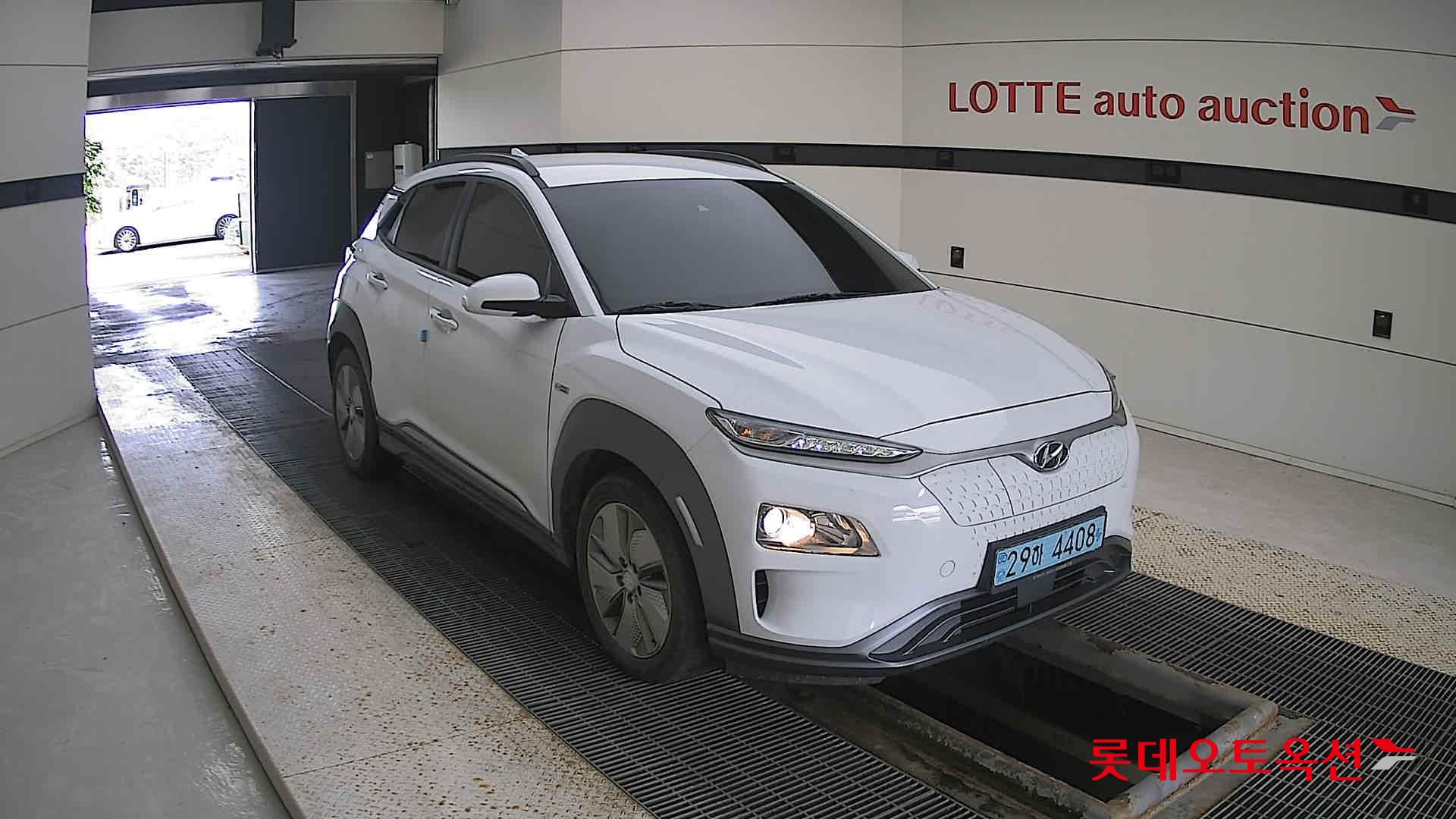Hyundai KONA Electric 2020 Chokwhite из Кореи, фото 2