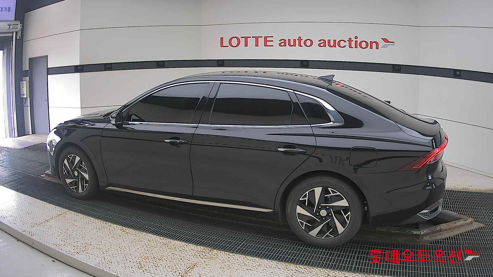 Hyundai Grandeur Hybrid id 3052514 из Кореи 11