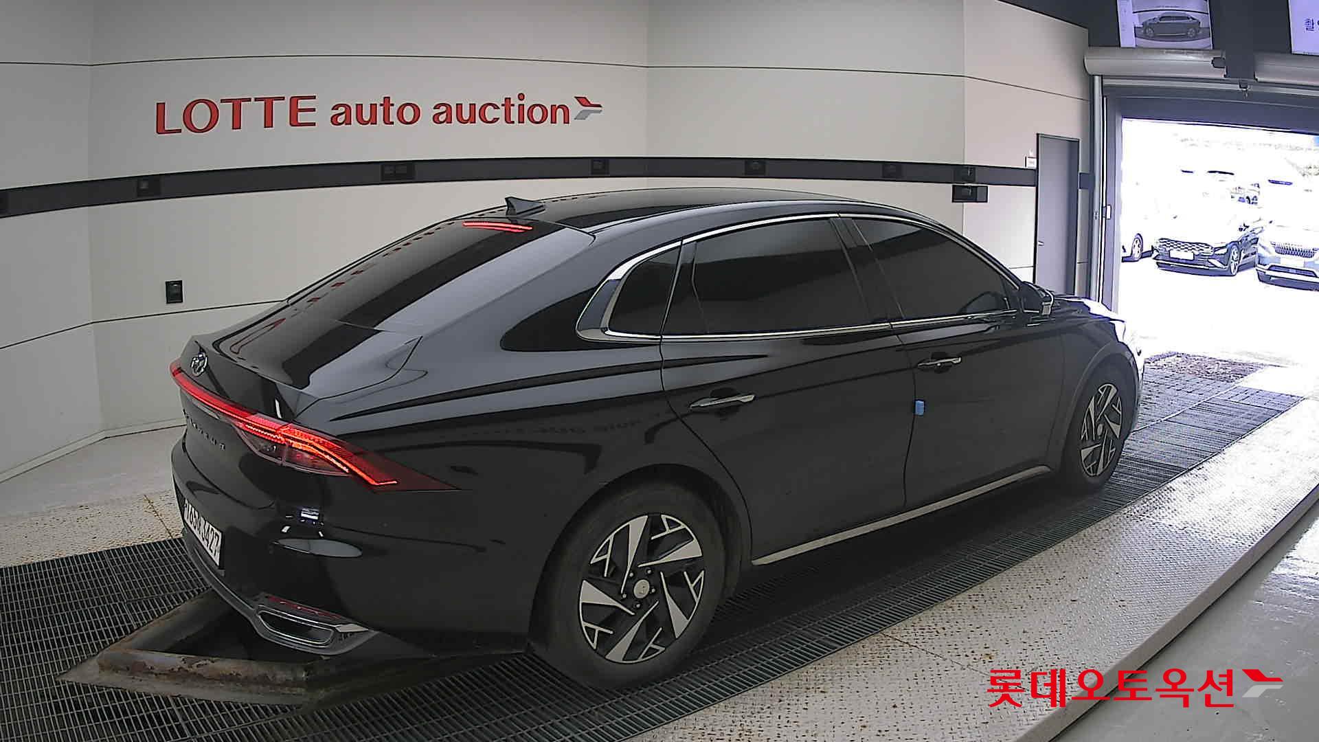 Hyundai Grandeur Hybrid id 3052514 из Кореи 19