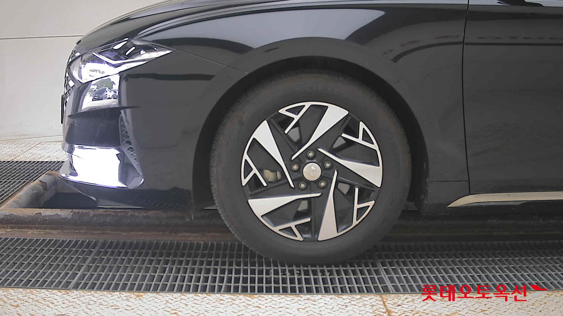 Hyundai Grandeur Hybrid id 3052514 из Кореи 21