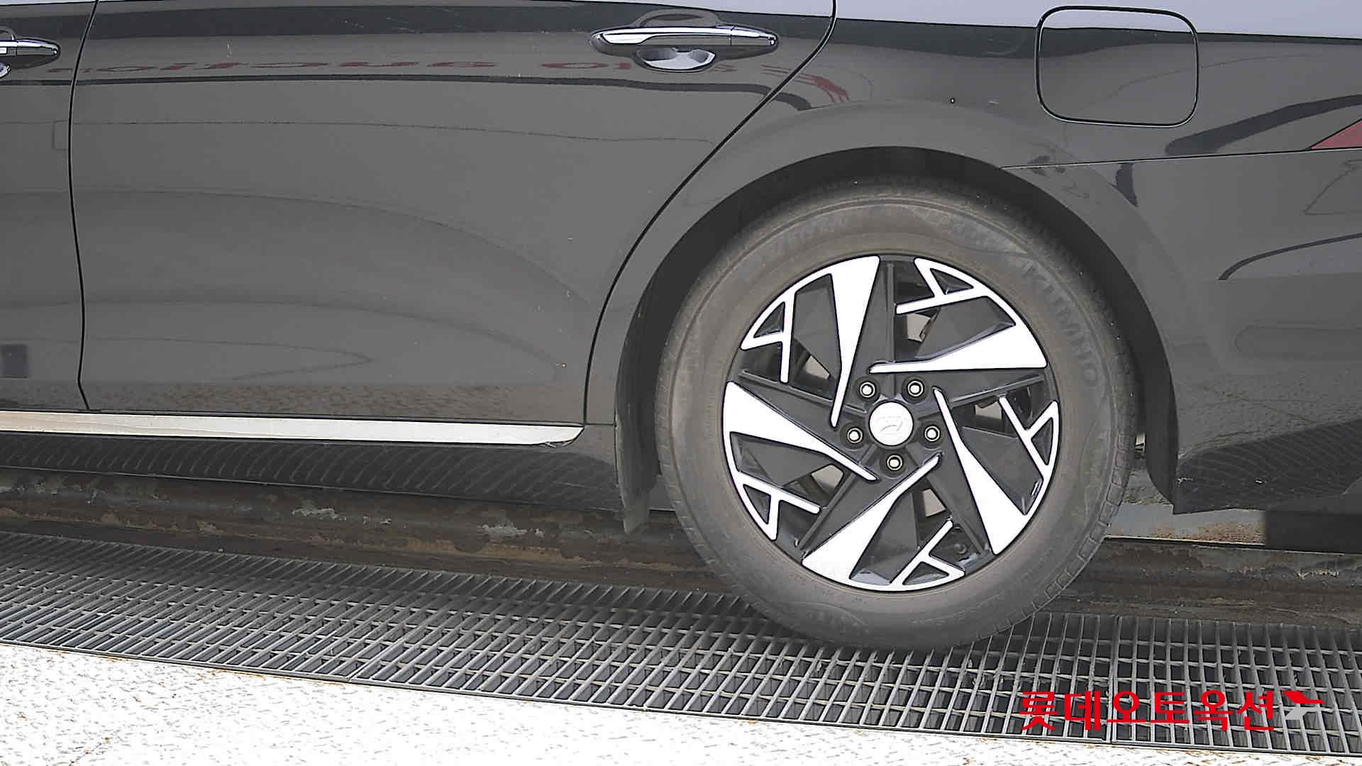 Hyundai Grandeur Hybrid id 3052514 из Кореи 22