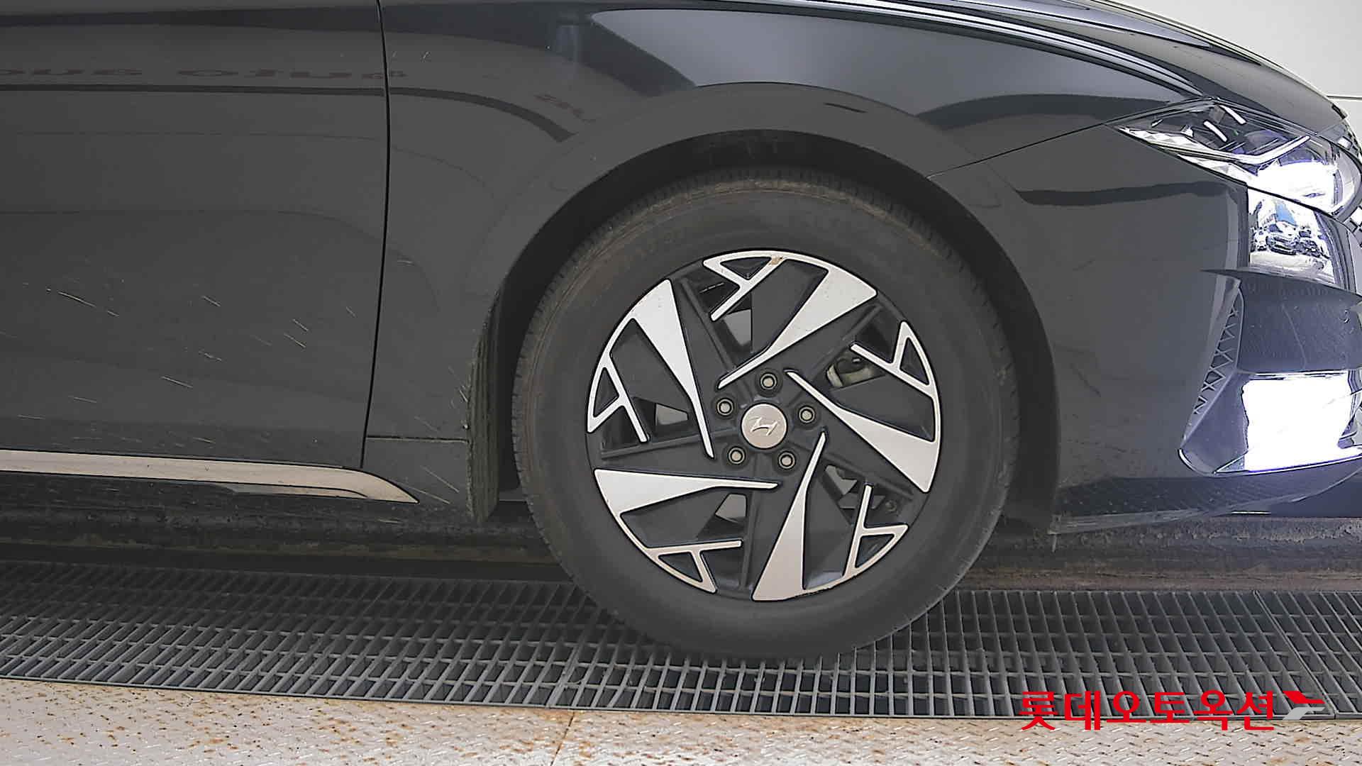 Hyundai Grandeur Hybrid id 3052514 из Кореи 23