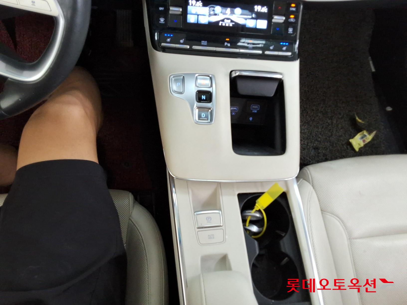 Hyundai Grandeur Hybrid id 3052514 из Кореи 31