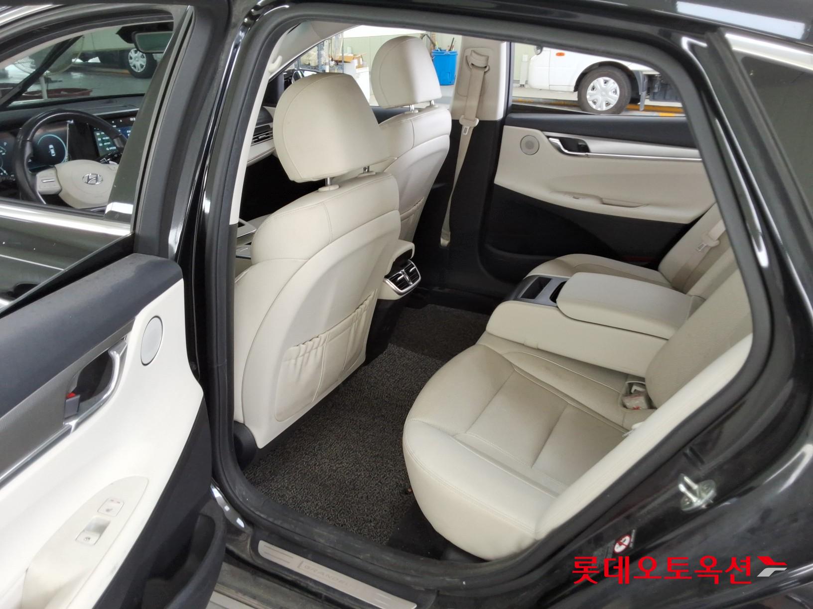 Hyundai Grandeur Hybrid id 3052514 из Кореи 35