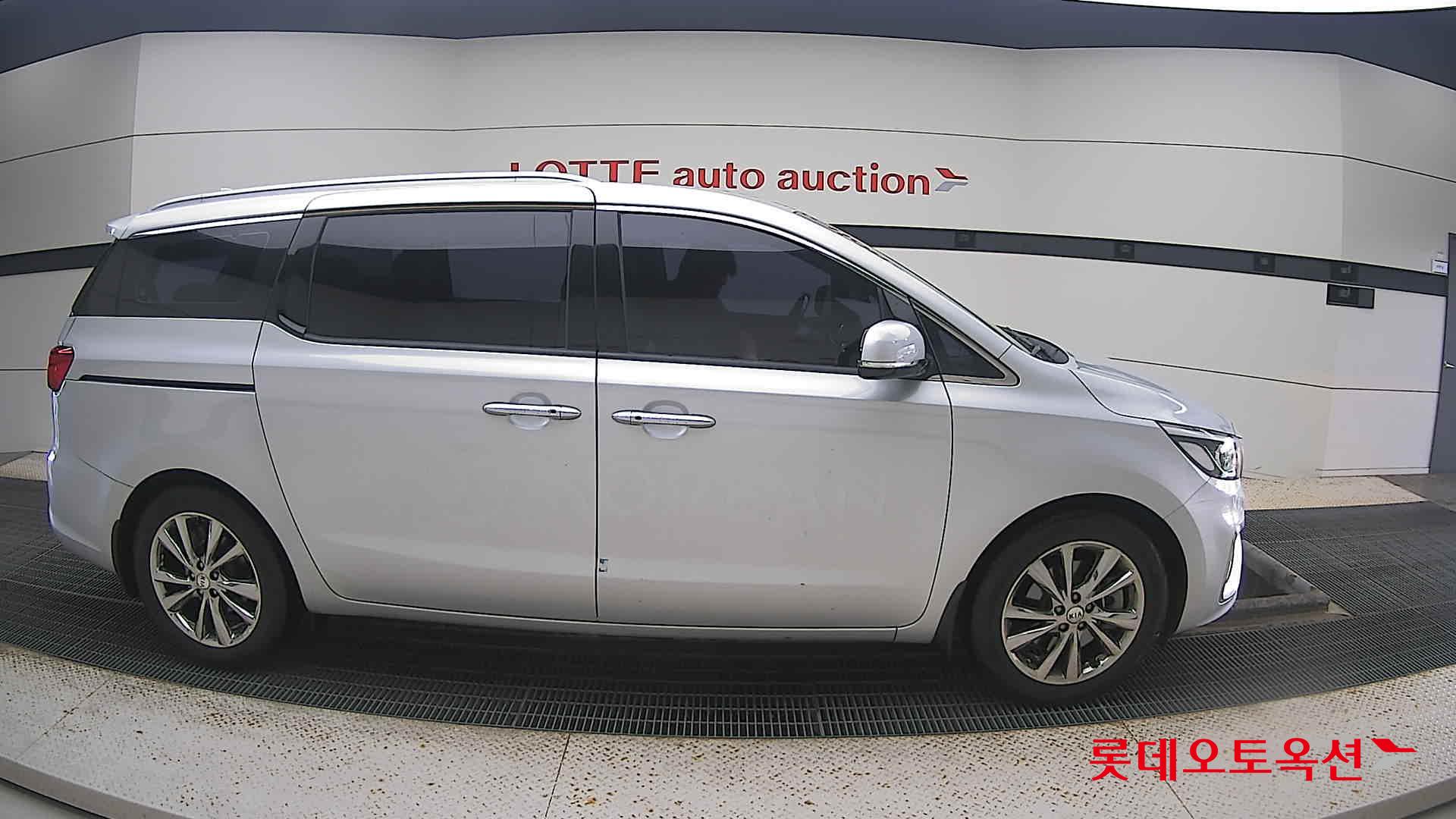 Kia Carnival 2019 Silky Silver из Кореи, фото 3