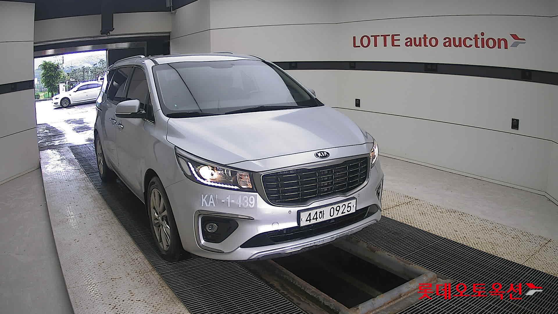 Kia Carnival id 3052550 из Кореи 15