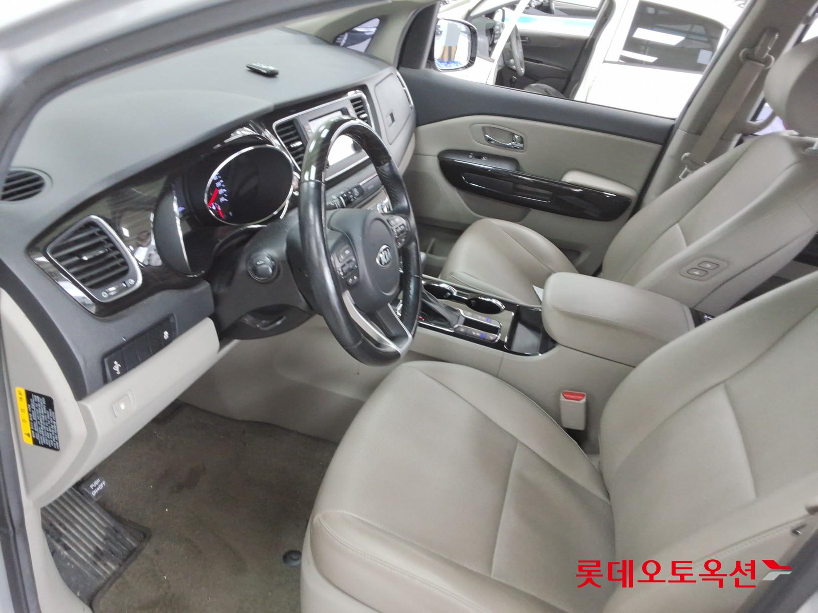 Kia Carnival id 3052550 из Кореи 35