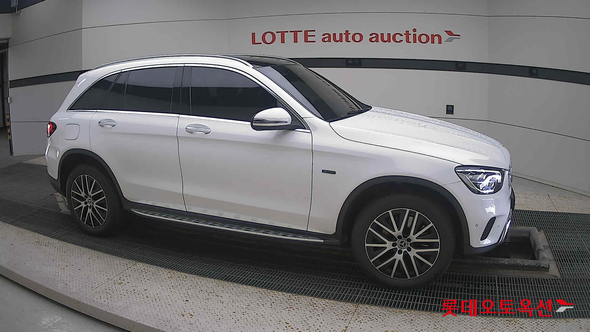 Mercedes-Benz Mercedes-Benz GLC300 e 4MATIC id 3052612 из Кореи 17