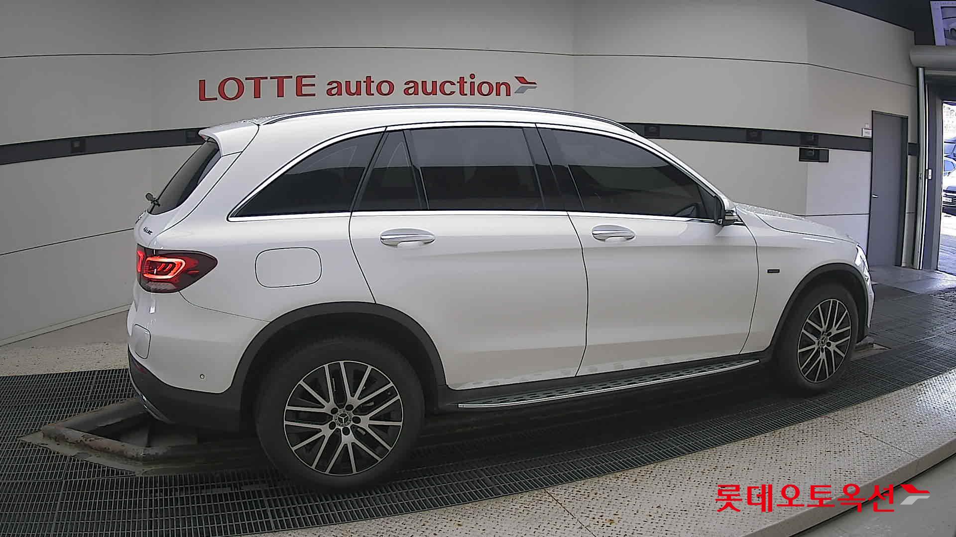 Mercedes-Benz Mercedes-Benz GLC300 e 4MATIC id 3052612 из Кореи 18