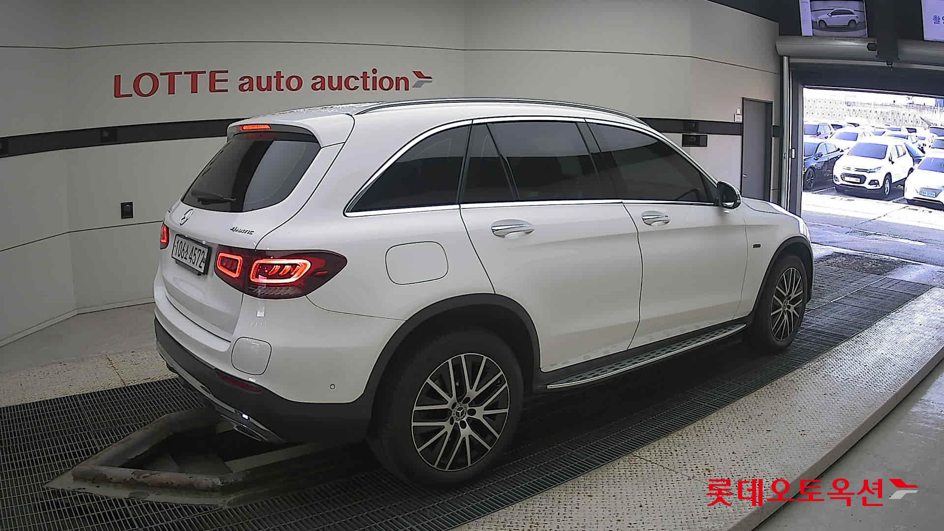 Mercedes-Benz Mercedes-Benz GLC300 e 4MATIC id 3052612 из Кореи 19