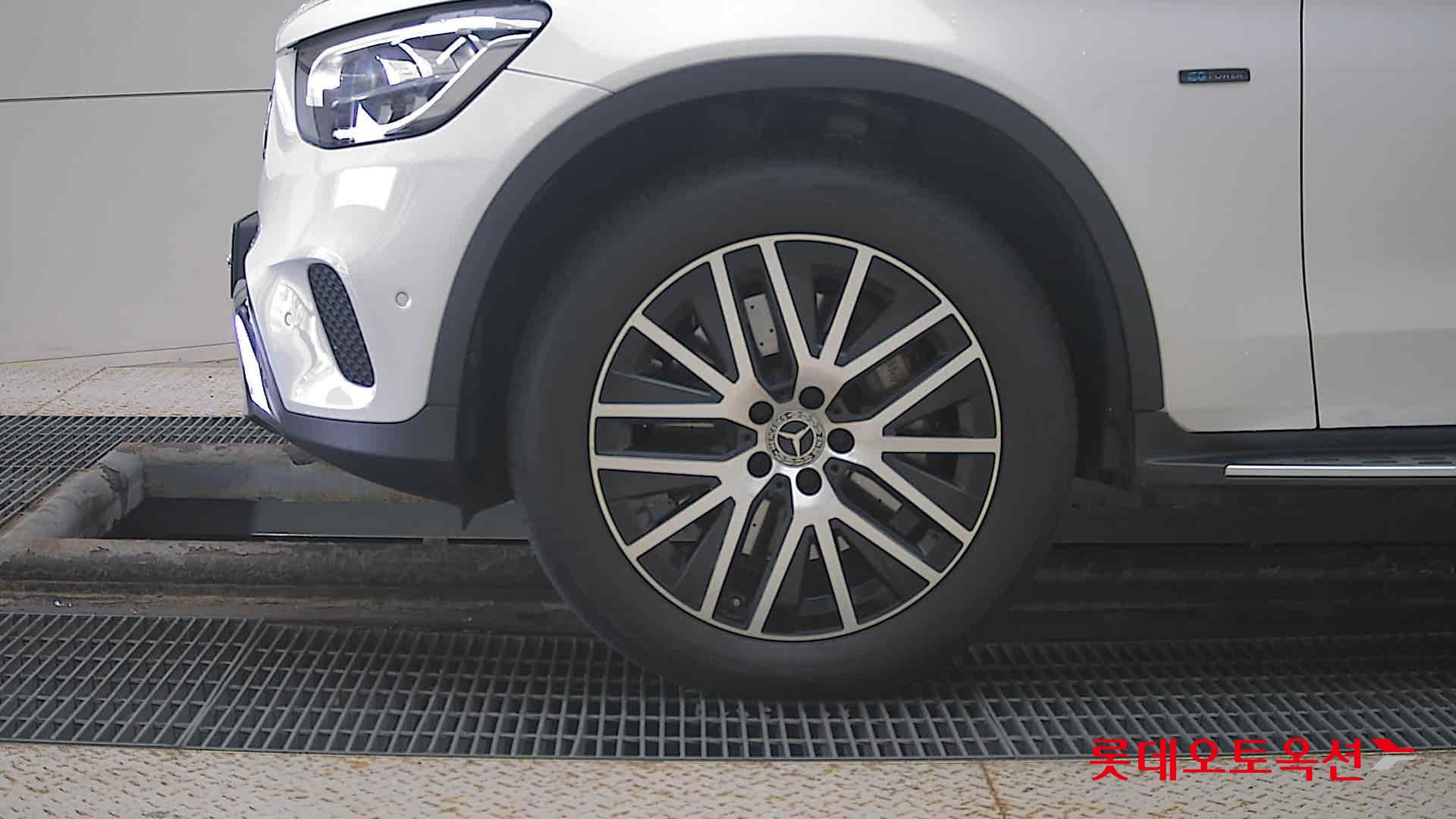 Mercedes-Benz Mercedes-Benz GLC300 e 4MATIC id 3052612 из Кореи 21