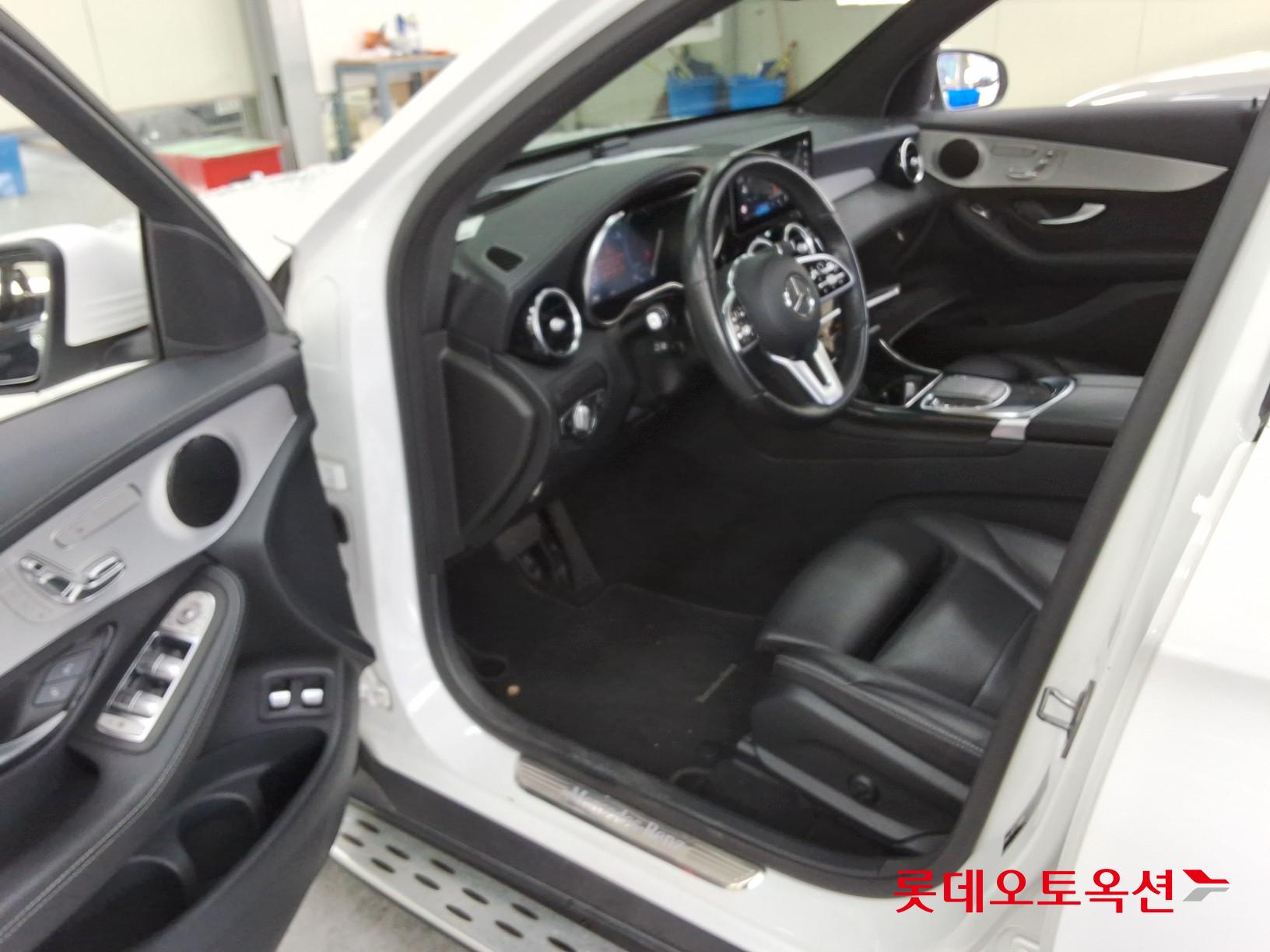 Mercedes-Benz Mercedes-Benz GLC300 e 4MATIC id 3052612 из Кореи 35