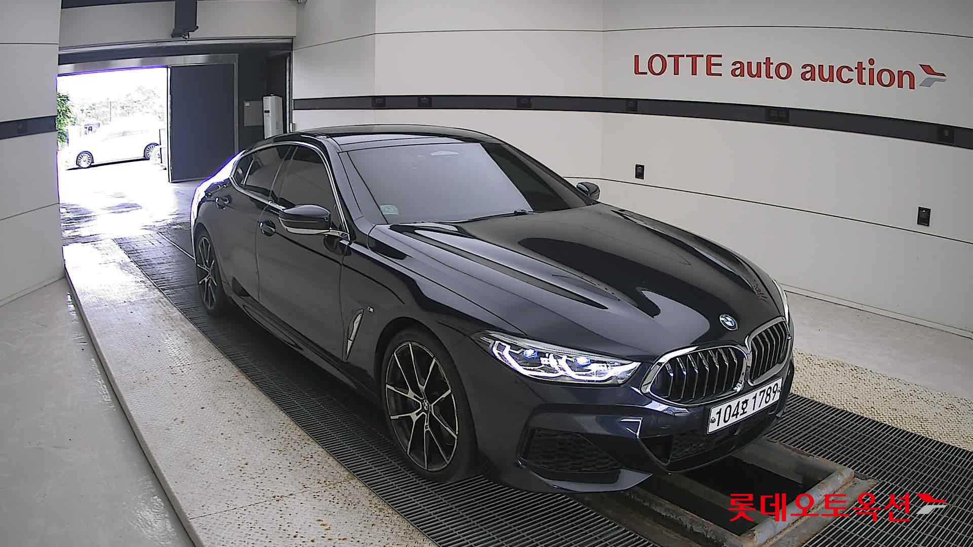 BMW  840i xDrive Gran Coupe M Sport Package 2020 416-CARBON BLACK (BMW) из Кореи, фото 2