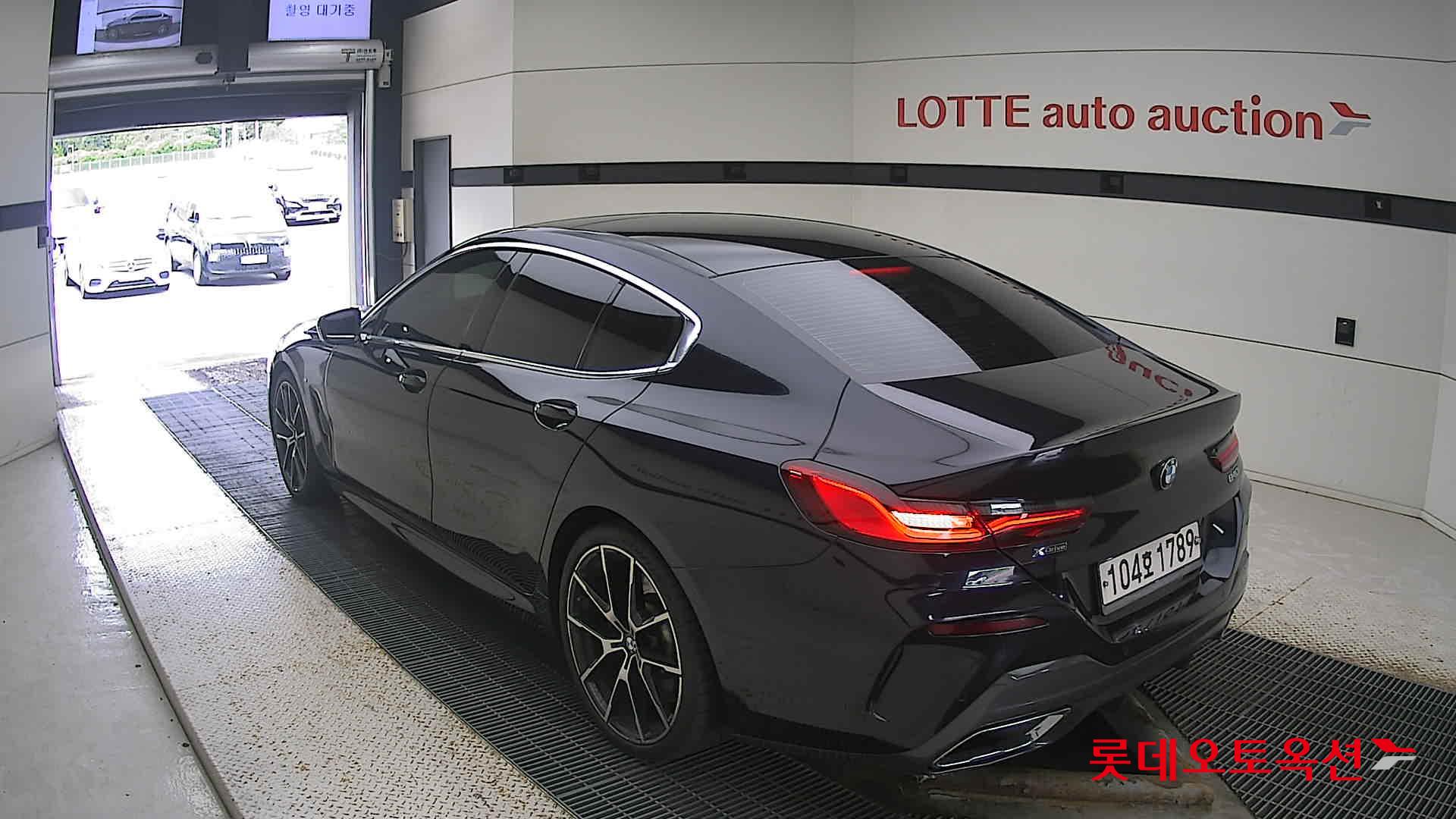 BMW  840i xDrive Gran Coupe M Sport Package 2020 416-CARBON BLACK (BMW) из Кореи, фото 6