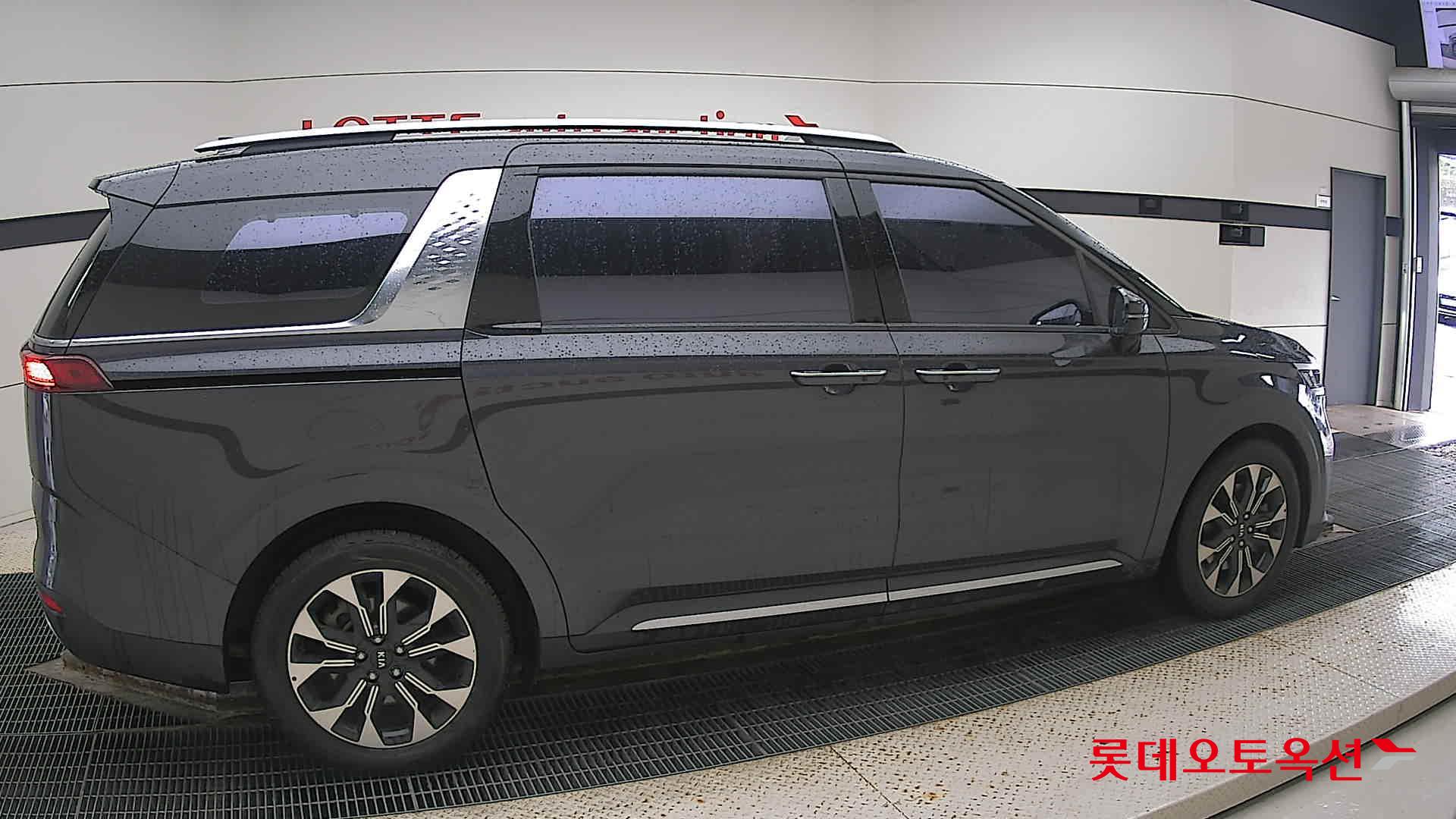 Kia Carnival id 3052549 из Кореи 18