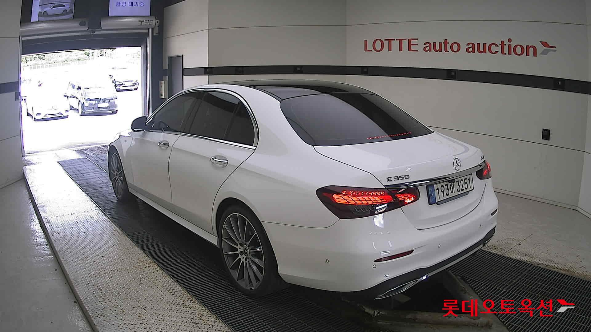 Mercedes-Benz Mercedes-Benz E350 4MATIC 2022 149-POLAR WHITE (BENZ) из Кореи, фото 6