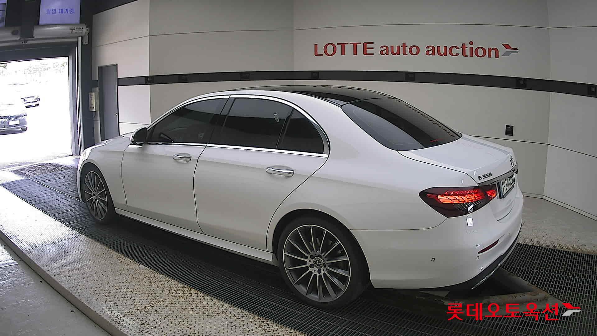 Mercedes-Benz Mercedes-Benz E350 4MATIC id 3052608 из Кореи 10