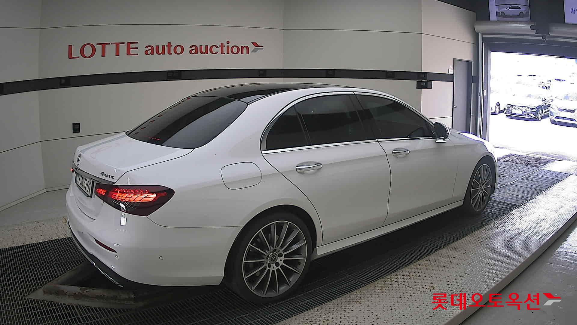 Mercedes-Benz Mercedes-Benz E350 4MATIC id 3052608 из Кореи 19