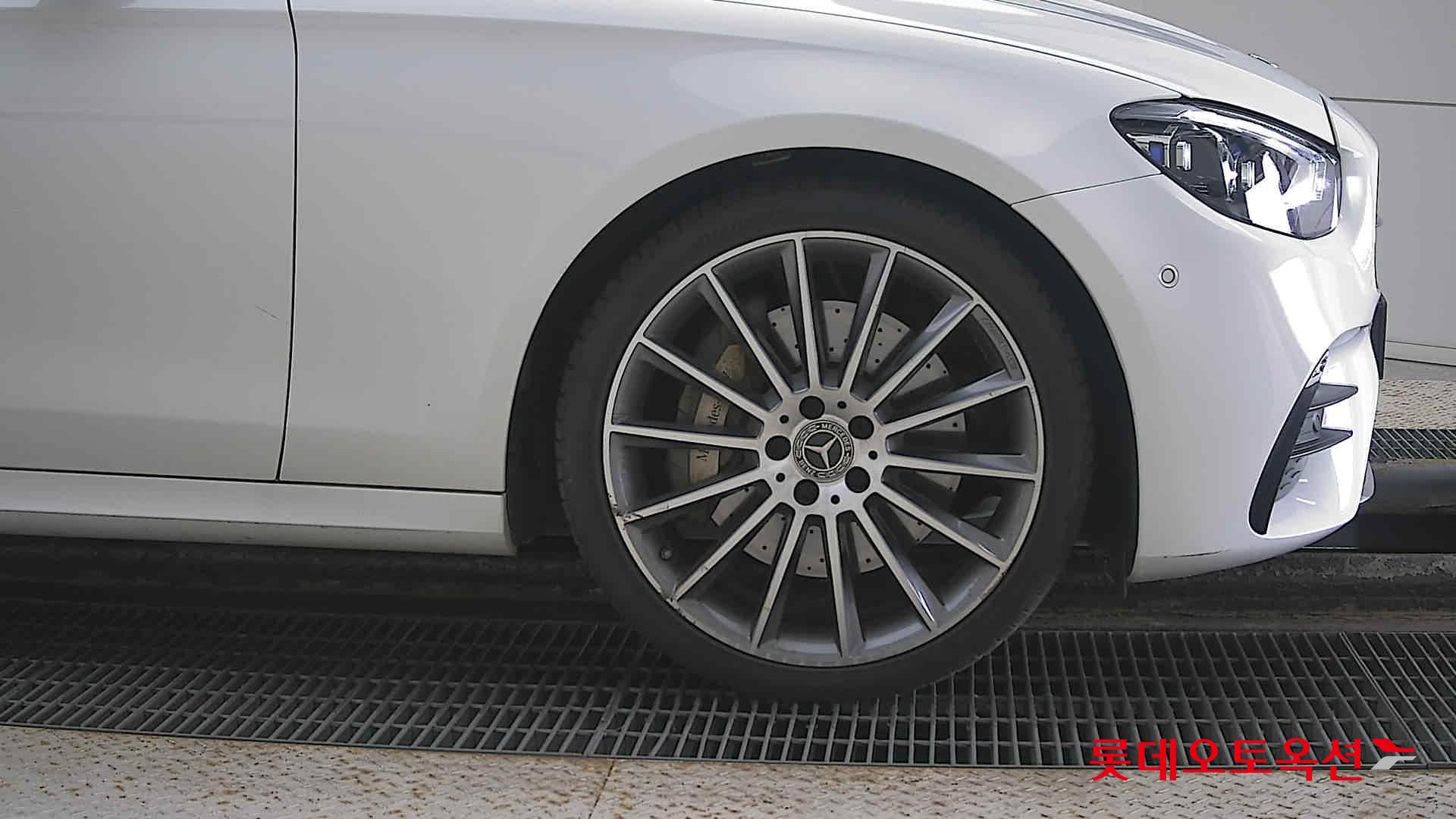 Mercedes-Benz Mercedes-Benz E350 4MATIC id 3052608 из Кореи 23