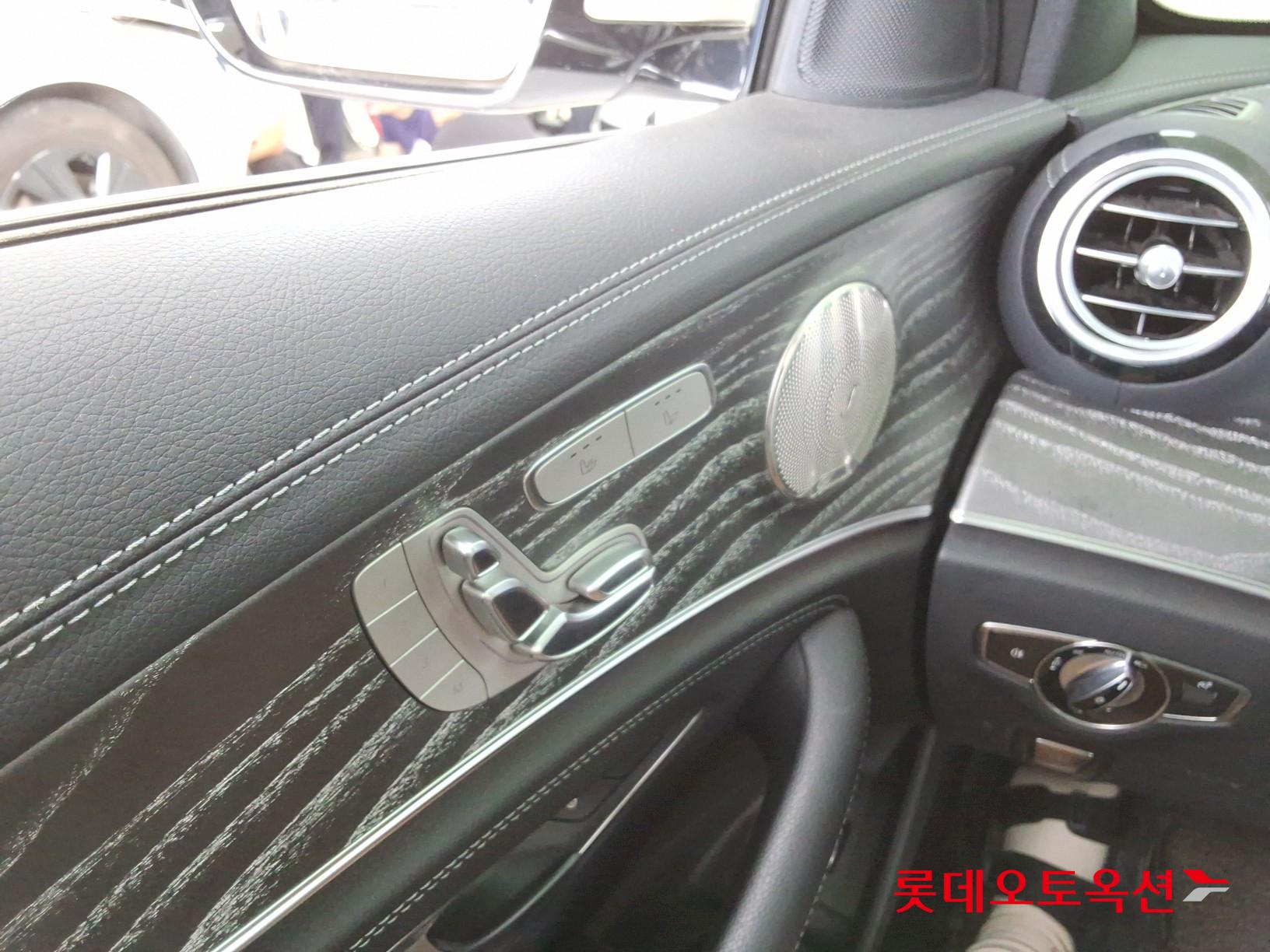 Mercedes-Benz Mercedes-Benz E350 4MATIC id 3052608 из Кореи 28