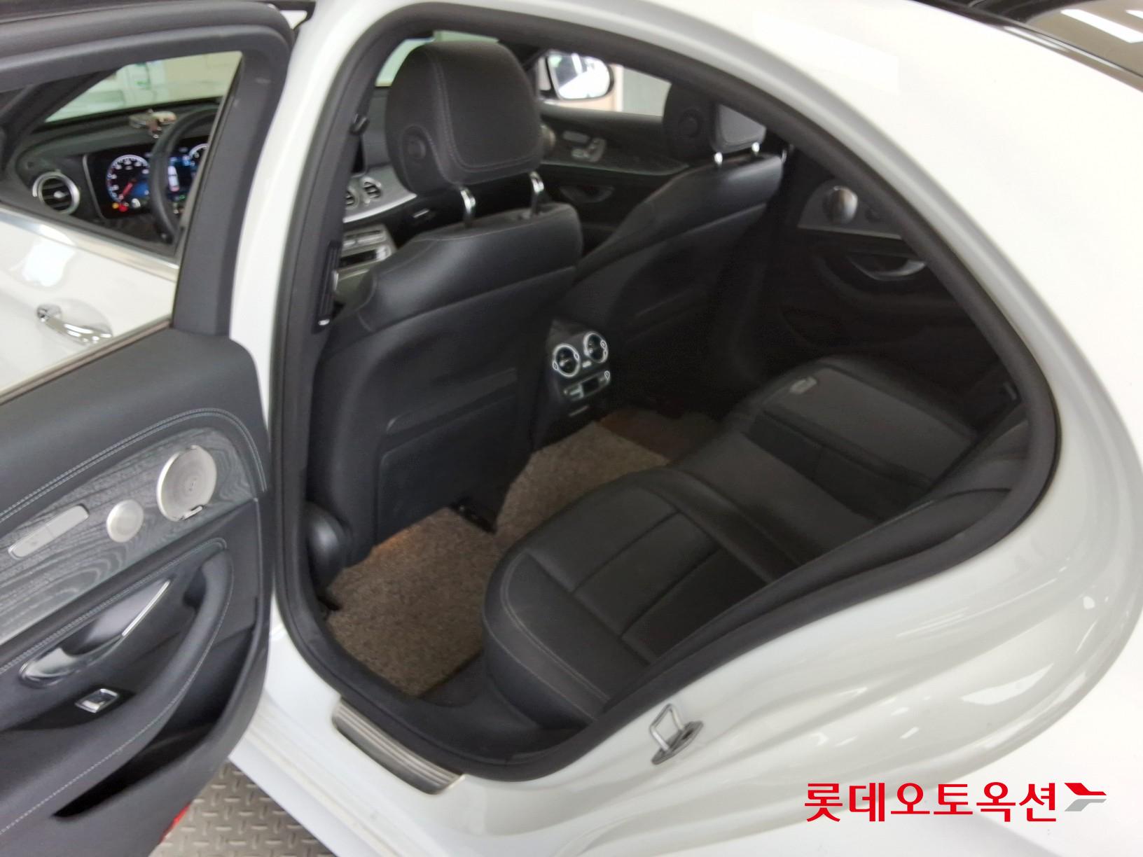 Mercedes-Benz Mercedes-Benz E350 4MATIC id 3052608 из Кореи 36