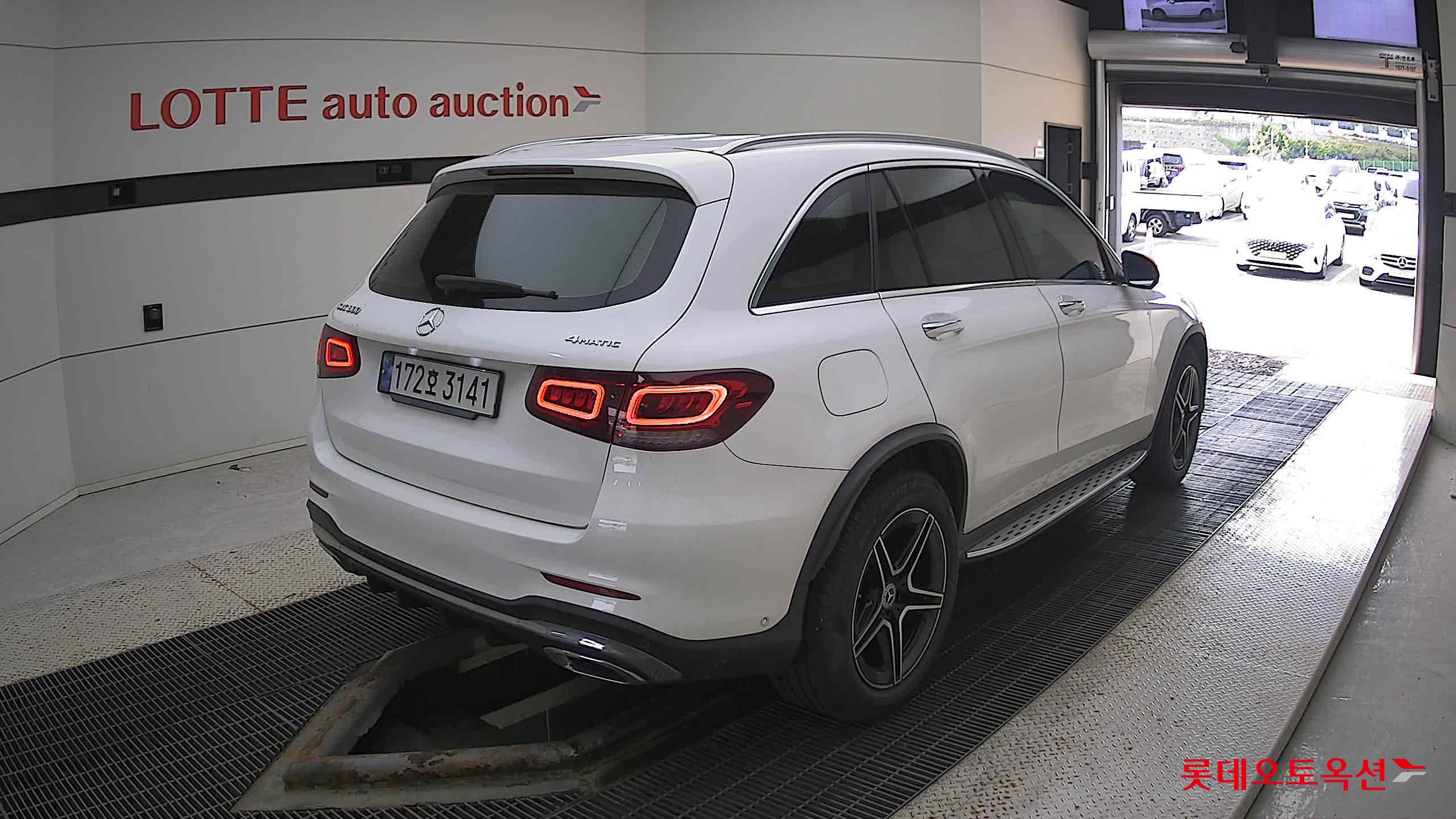 Mercedes-Benz Mercedes-Benz GLC300 4MATIC 2022 149-POLAR WHITE (BENZ) из Кореи, фото 4
