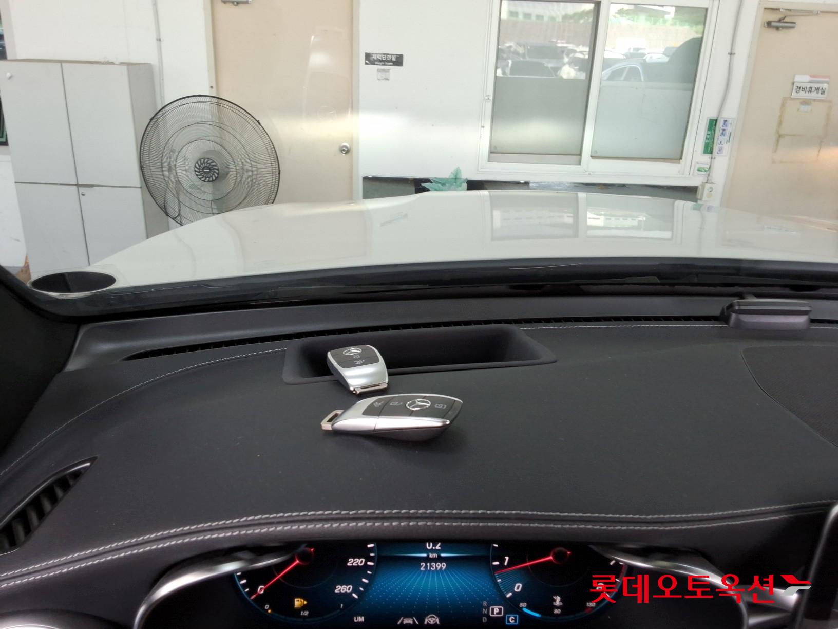 Mercedes-Benz Mercedes-Benz GLC300 4MATIC id 3062822 из Кореи 33