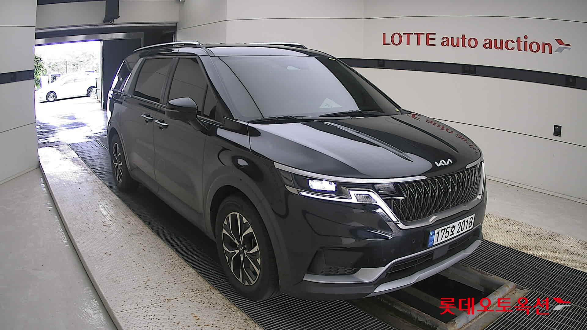 Kia Carnival 2023 Aurora Black Pearl из Кореи, фото 2