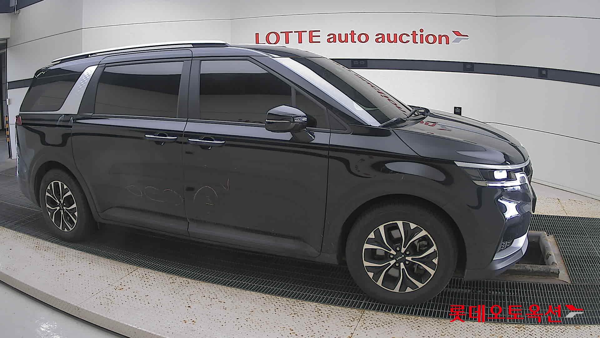 Kia Carnival id 3097970 из Кореи 17