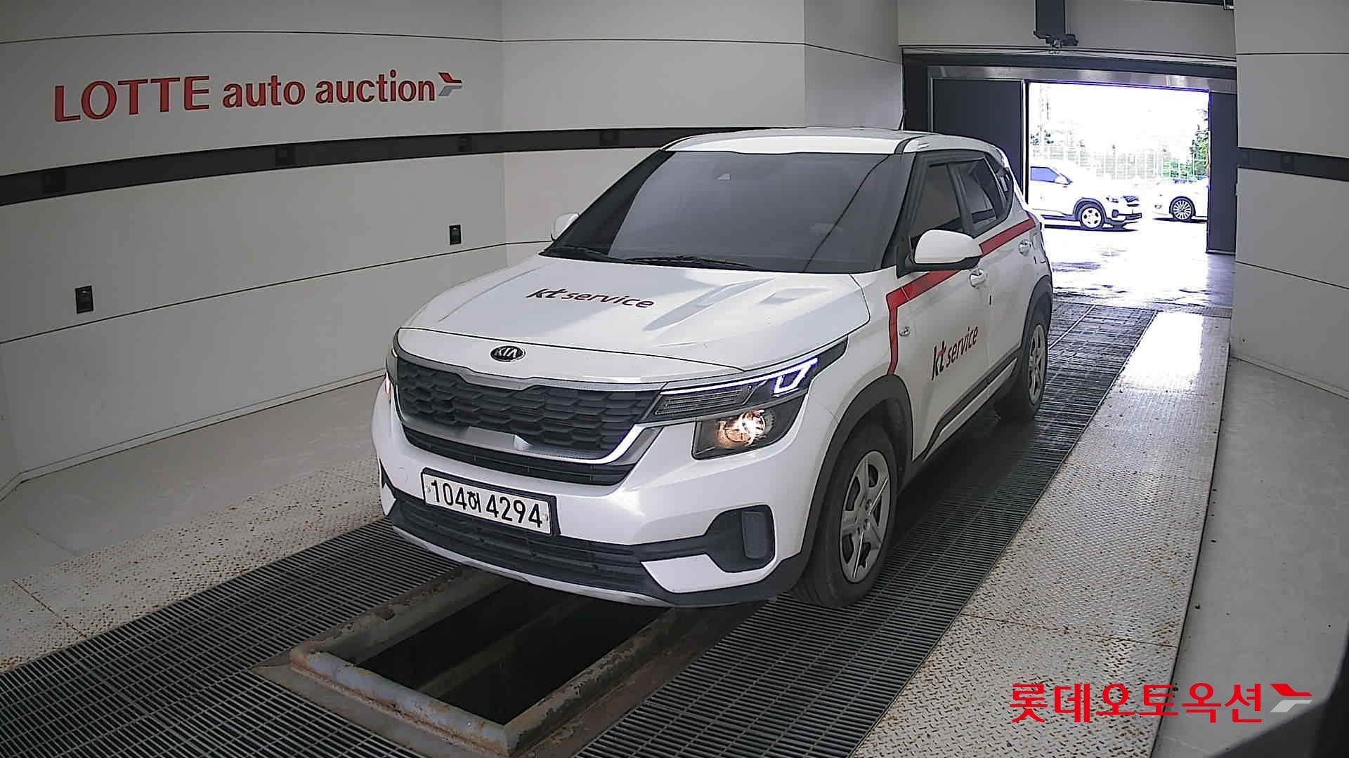 Kia Seltos 2020 Snow White Pearl из Кореи