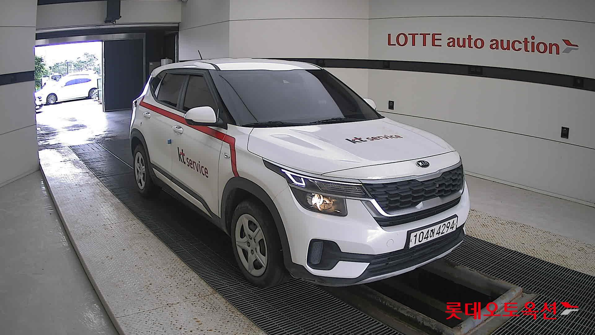 Kia Seltos 2020 Snow White Pearl из Кореи, фото 2