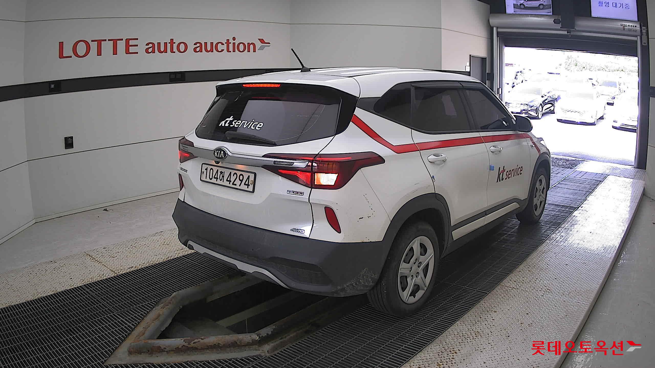 Kia Seltos 2020 Snow White Pearl из Кореи, фото 4