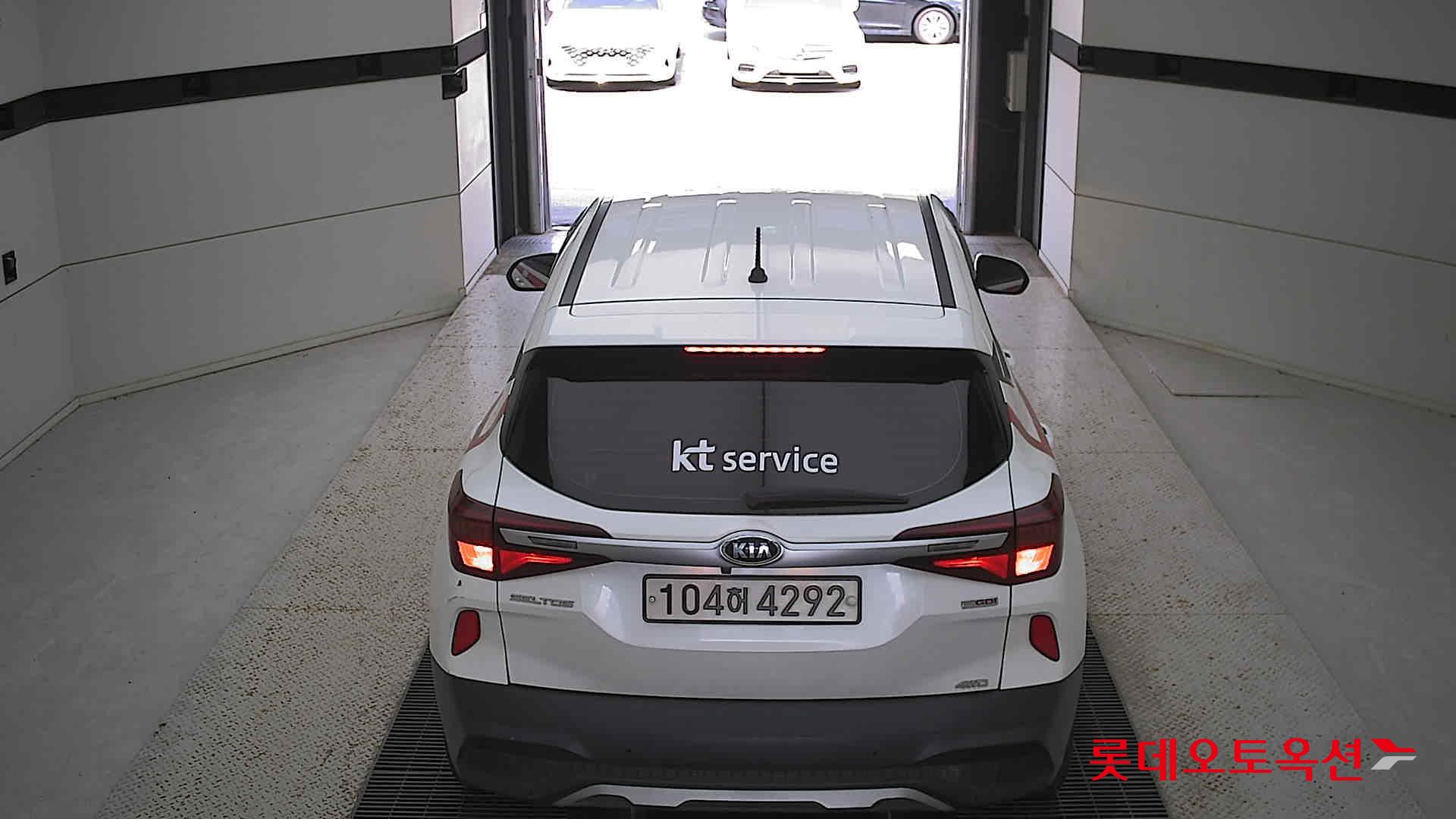 Kia Seltos 2020 Snow White Pearl из Кореи, фото 5