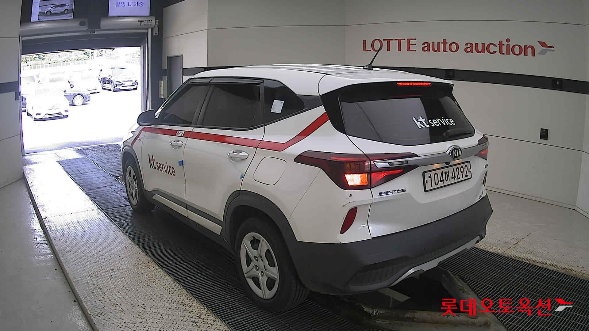 Kia Seltos 2020 Snow White Pearl из Кореи, фото 6