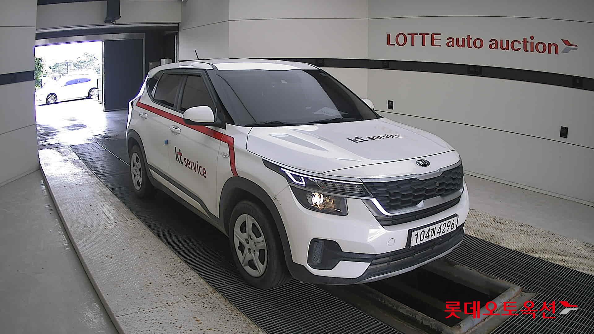 Kia Seltos 2020 Snow White Pearl из Кореи, фото 2