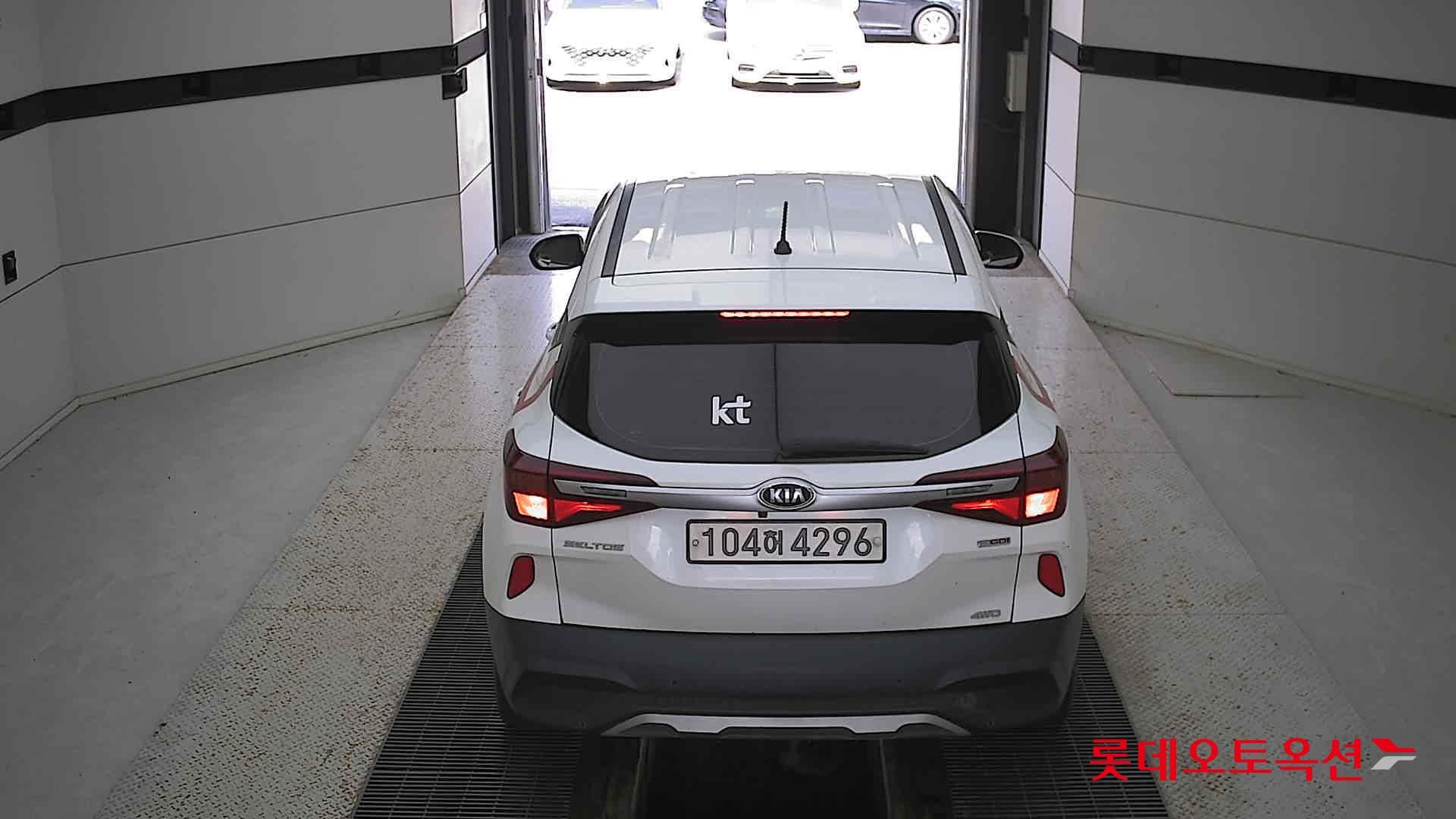 Kia Seltos 2020 Snow White Pearl из Кореи, фото 5