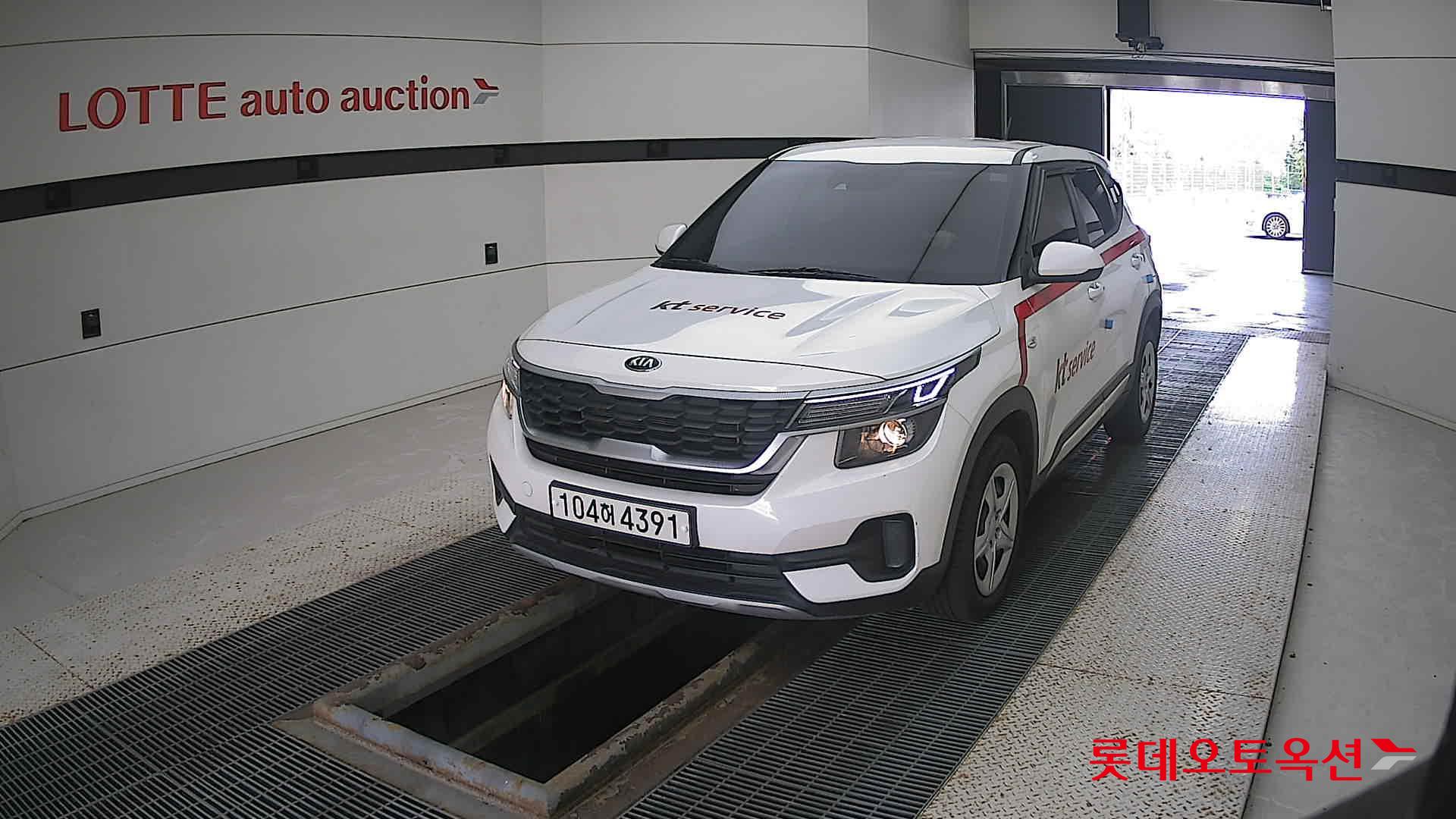 Kia Seltos 2020 Snow White Pearl из Кореи