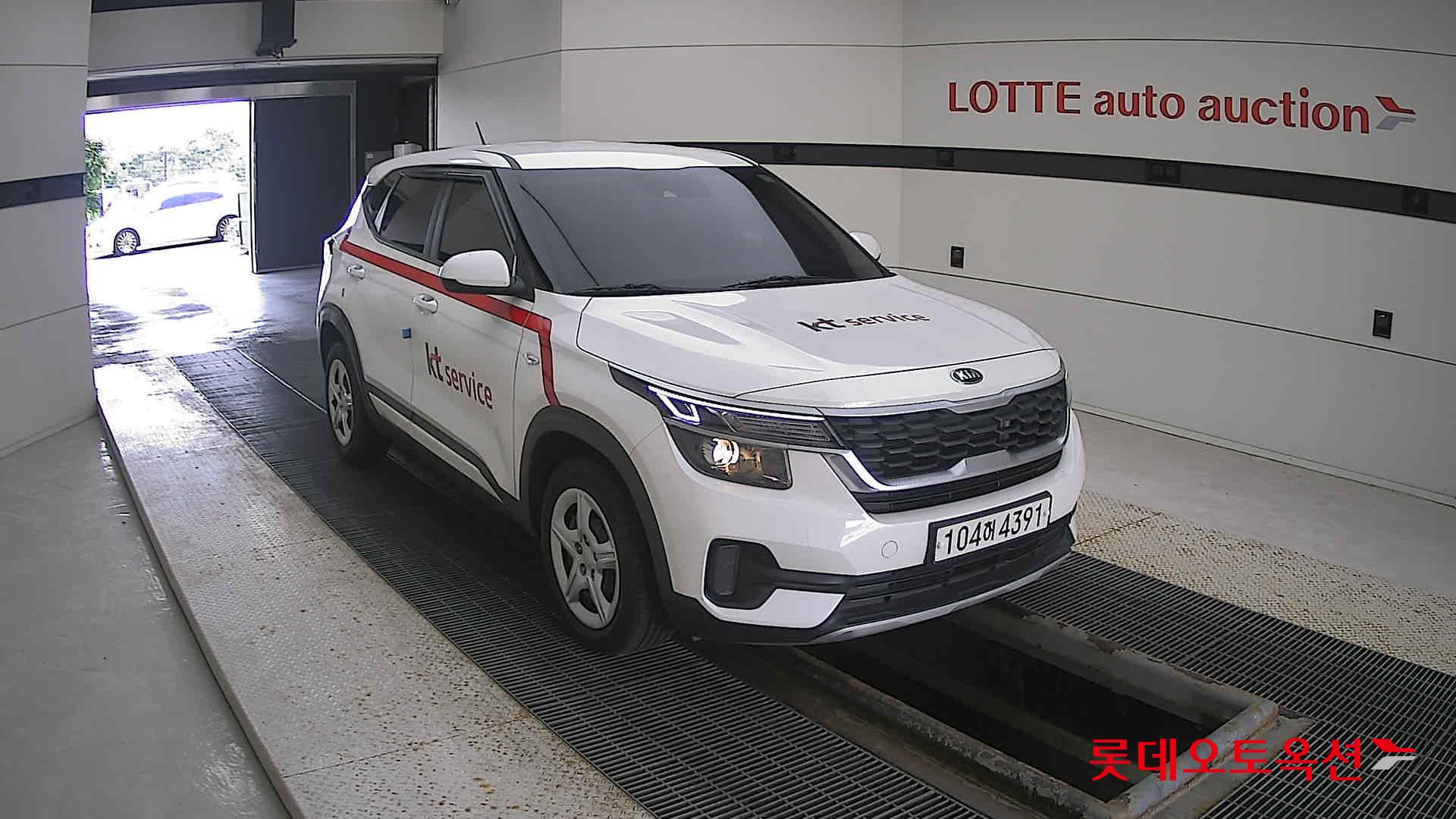 Kia Seltos 2020 Snow White Pearl из Кореи, фото 2