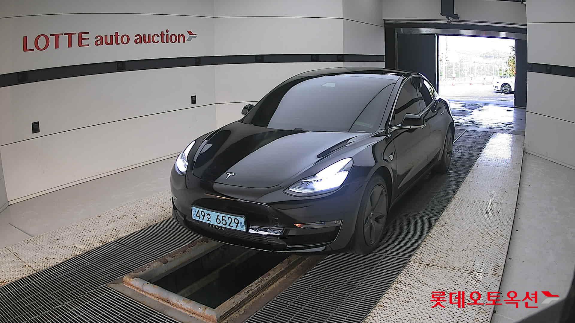 تسلا MODEL 3