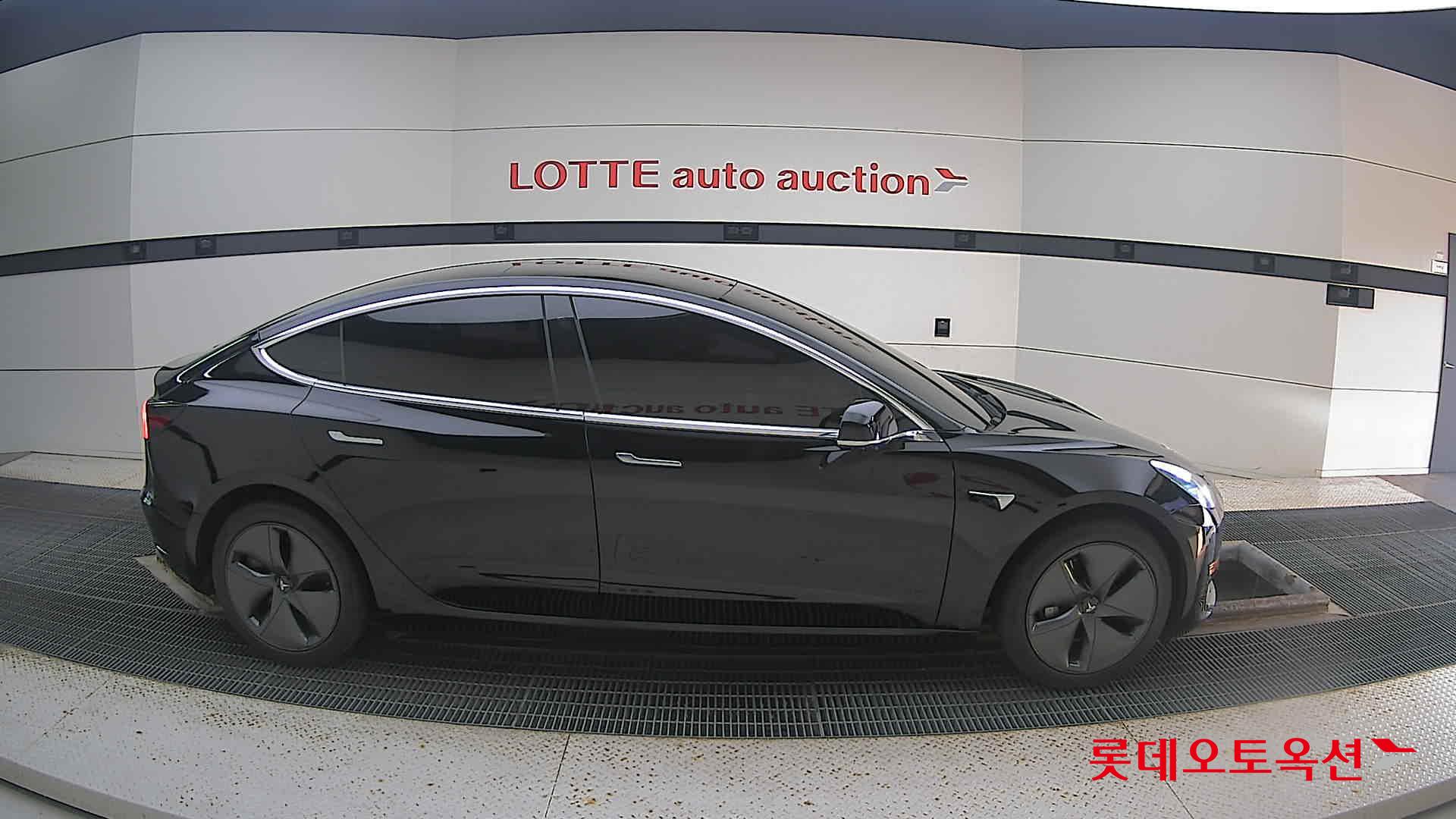 تسلا MODEL 3