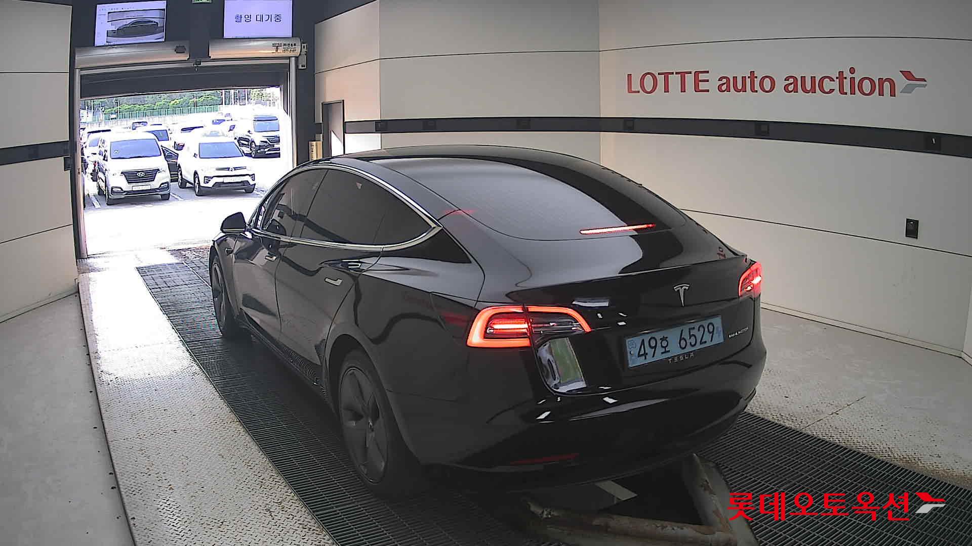 تسلا MODEL 3